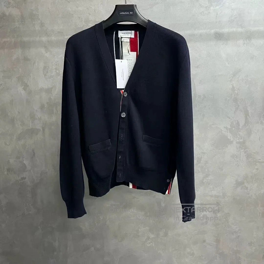 Thom Browne thom browne black v-neck wool sweater. Size US M / EU 48-50 / 2 - 1 Thumbnail