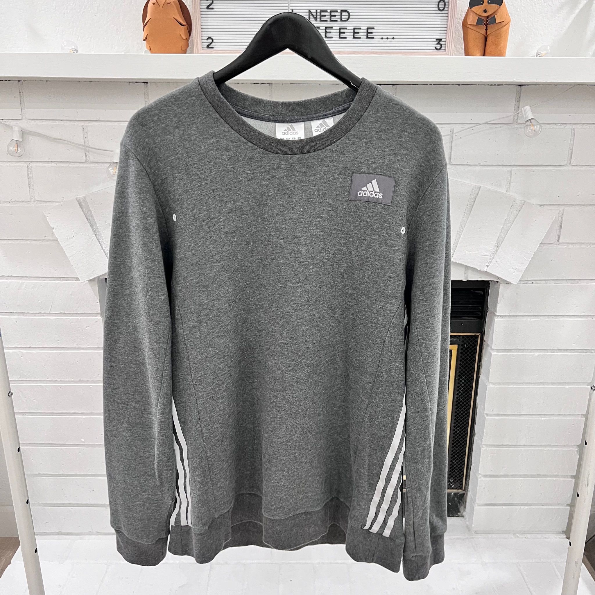 Adidas Adidas Patch Logo Front Three Stripes on Sides Body Sweater Size US M / EU 48-50 / 2 - 1 Thumbnail