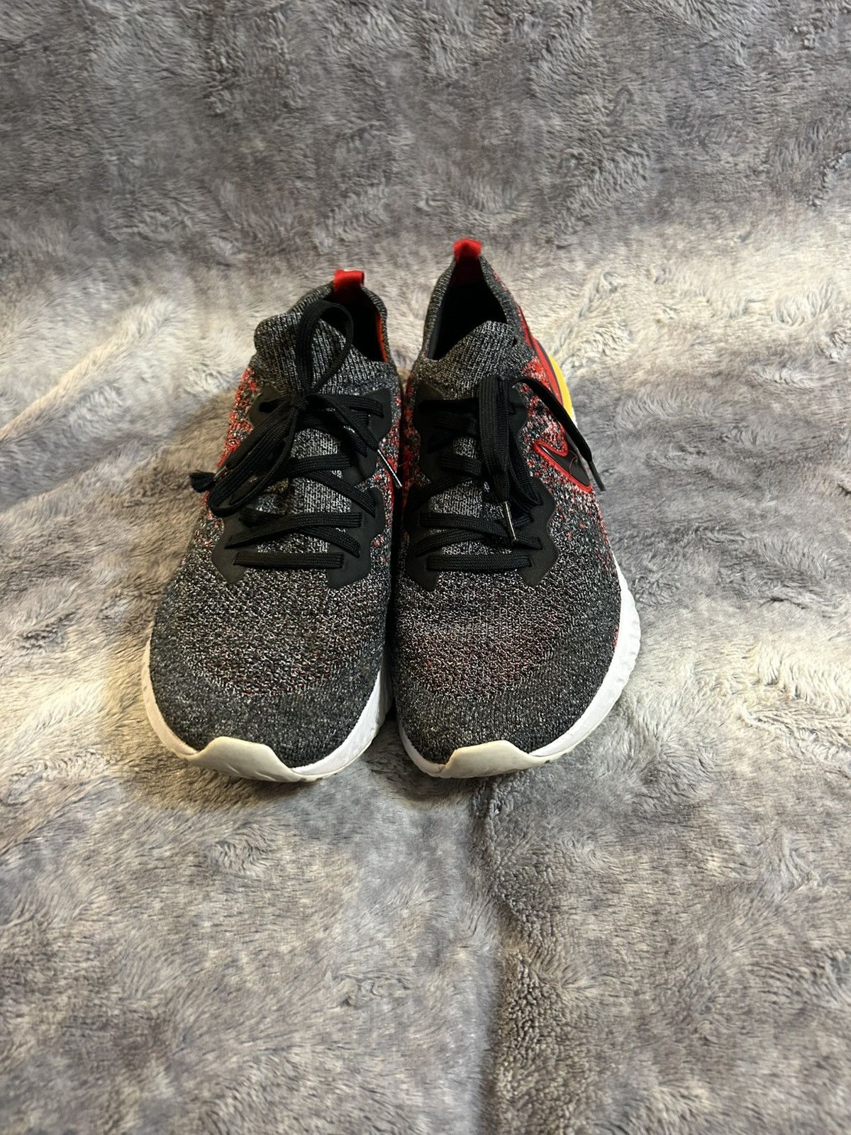 Nike Nike Epic React Flyknit 2 Black University Red Size 13 Size US 13 / EU 46 - 3 Thumbnail