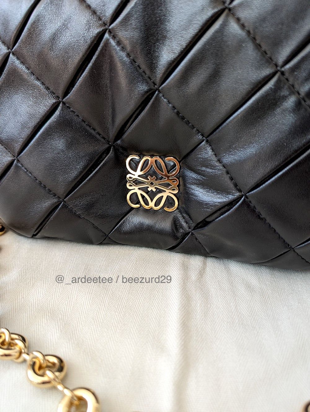 Loewe *NEW* GOYA LEATHER PUFFER PLEATED BAG BLACK $4,700 Size ONE SIZE - 15 Thumbnail