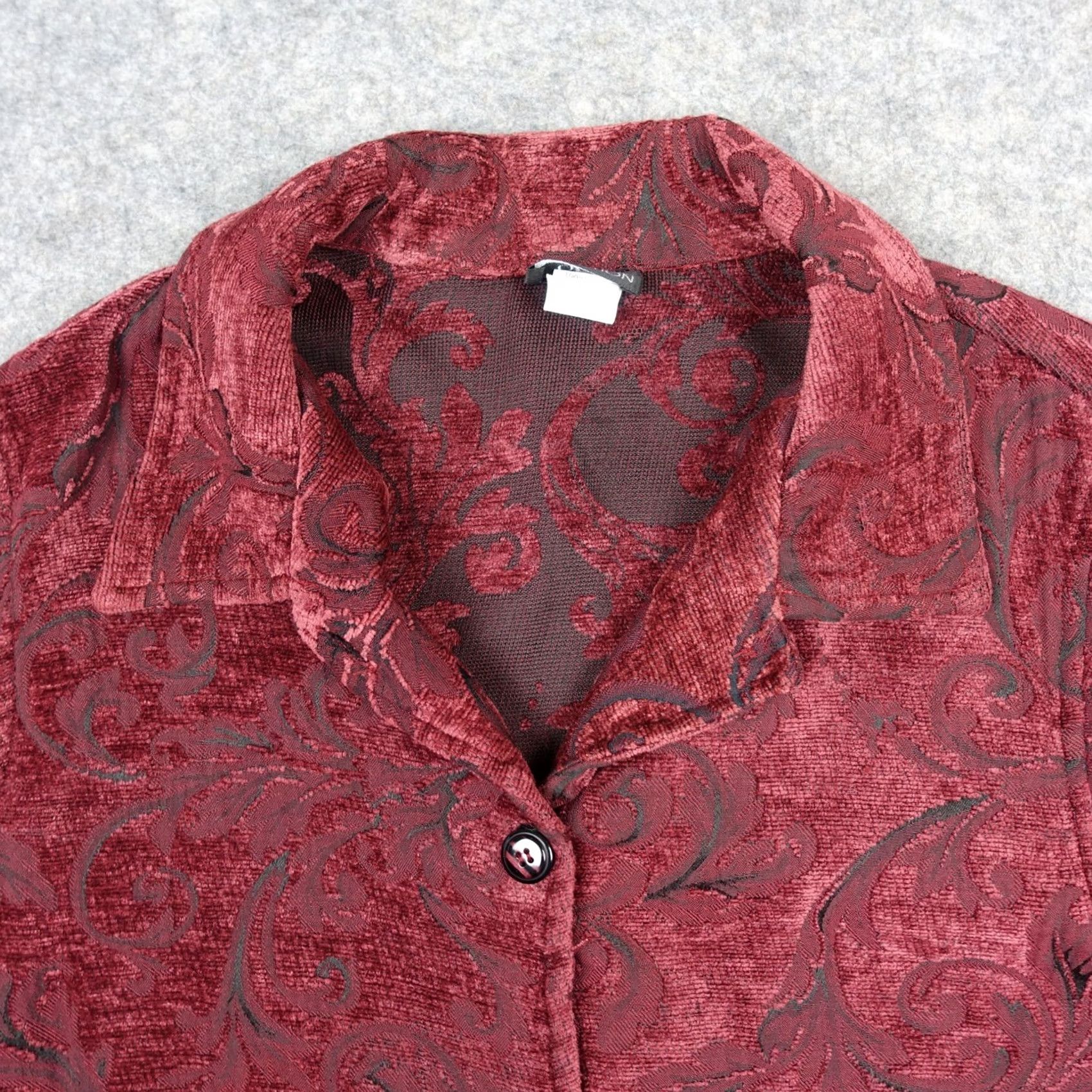 Vintage VINTAGE First Option Shirt Womens L Red 90s Casual Button-Up Brocade Top VTG Size L / US 10 / IT 46 - 2 Thumbnail