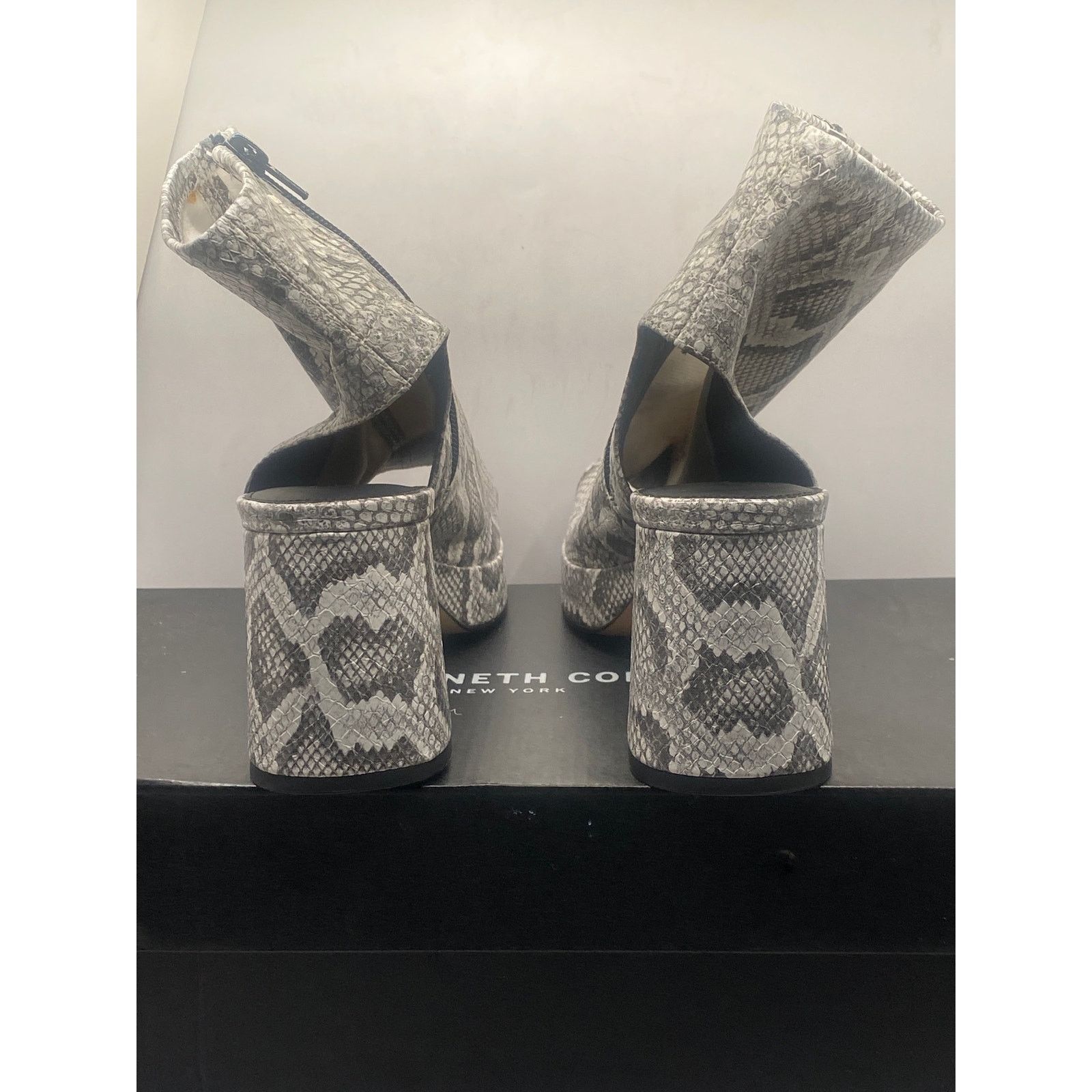 Katie Eary KATY PERRY The Surprise Shootie Size 9.5M Size US 9.5 / IT 39.5 - 4 Thumbnail