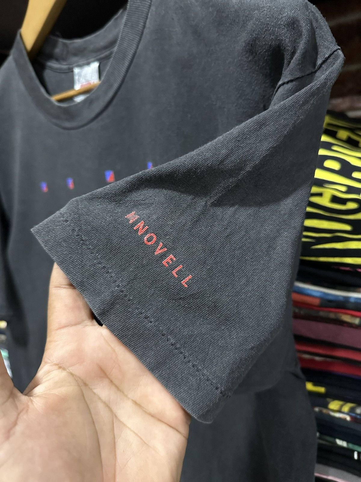 Apple × Microsoft × Vintage Vintage 90s Novell BrainShare Technical Computer Faded Tee Size US L / EU 52-54 / 3 - 5 Thumbnail