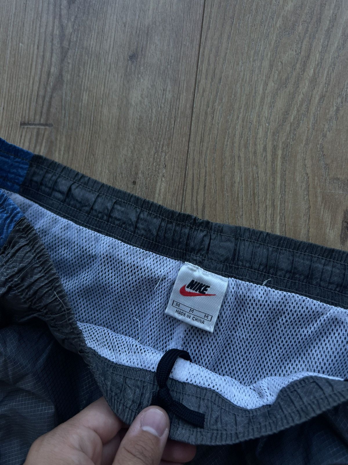 Nike 00’s NIKE BAGGY KNEE SWOOSH LOGO GORPCORE Y2K TRACK PANTS Size US 32 / EU 48 - 6 Thumbnail