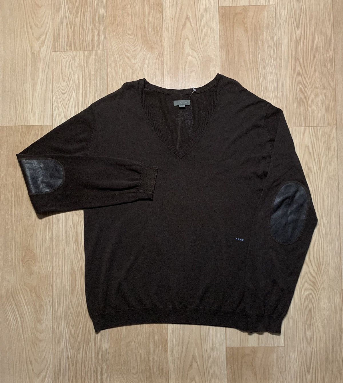 Acne Studios Acne Jeans Tommy V Neck Light Jumper 52 Size Size US L / EU 52-54 / 3 - 1 Thumbnail