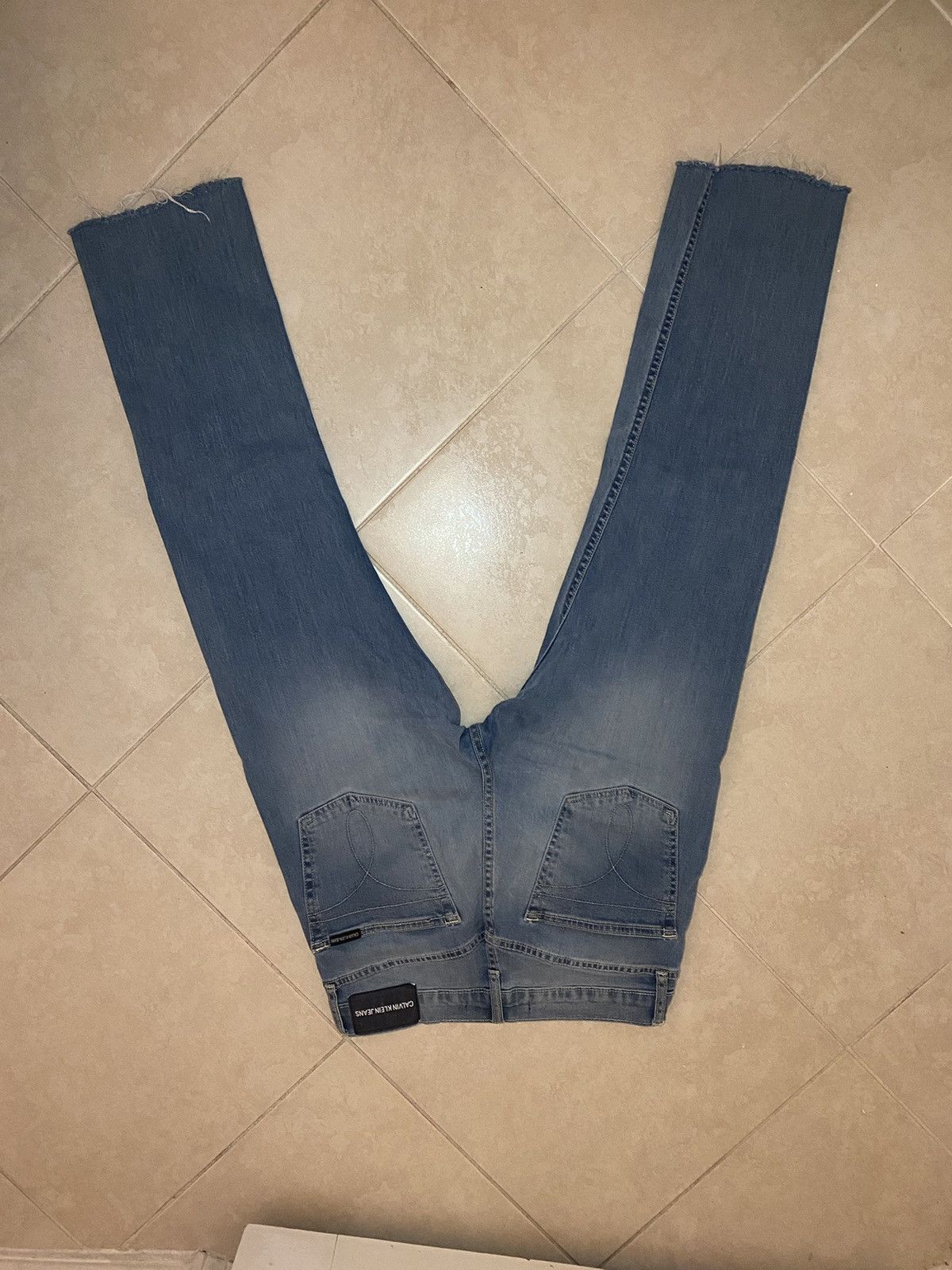 Calvin Klein Cropped Calvin Klein jeans Size US 30 / EU 46 - 2 Thumbnail