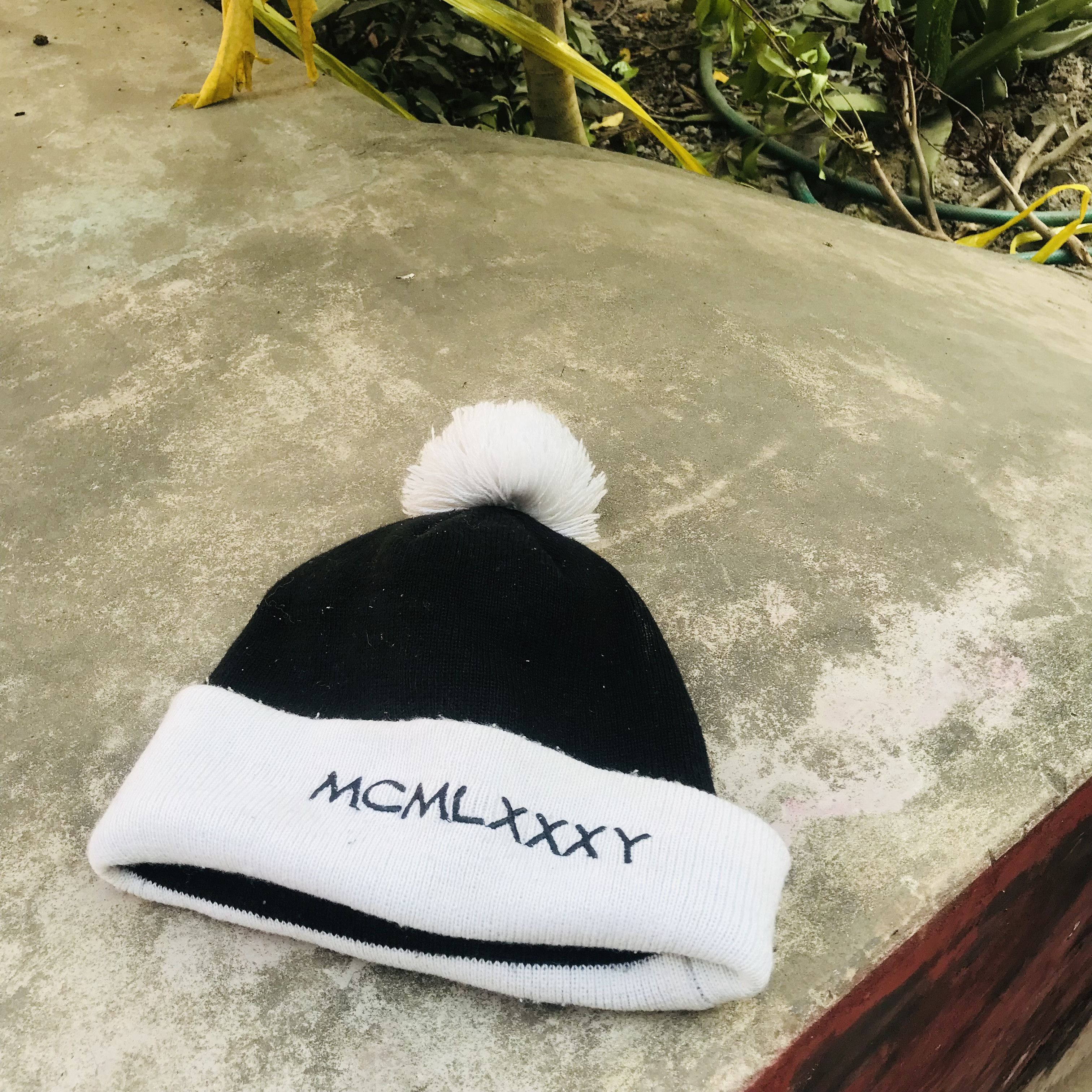 Vintage Vintage Dope Bubble Pom Beanie Size ONE SIZE - 3 Thumbnail