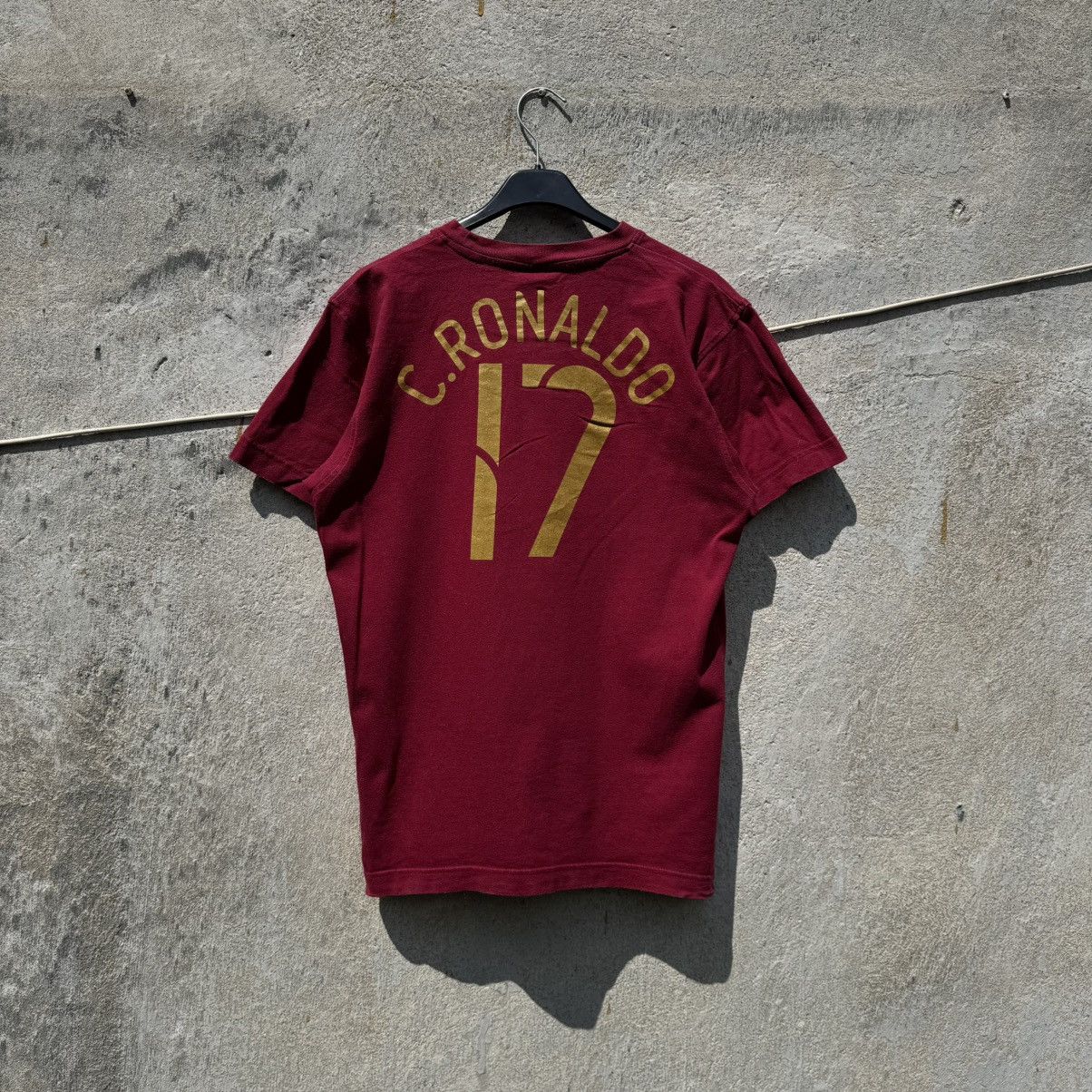 Nike Y2K Nike Cristiano Ronaldo Portugal #17 Fan Tee Blokecore Size US S / EU 44-46 / 1 - 2 Thumbnail