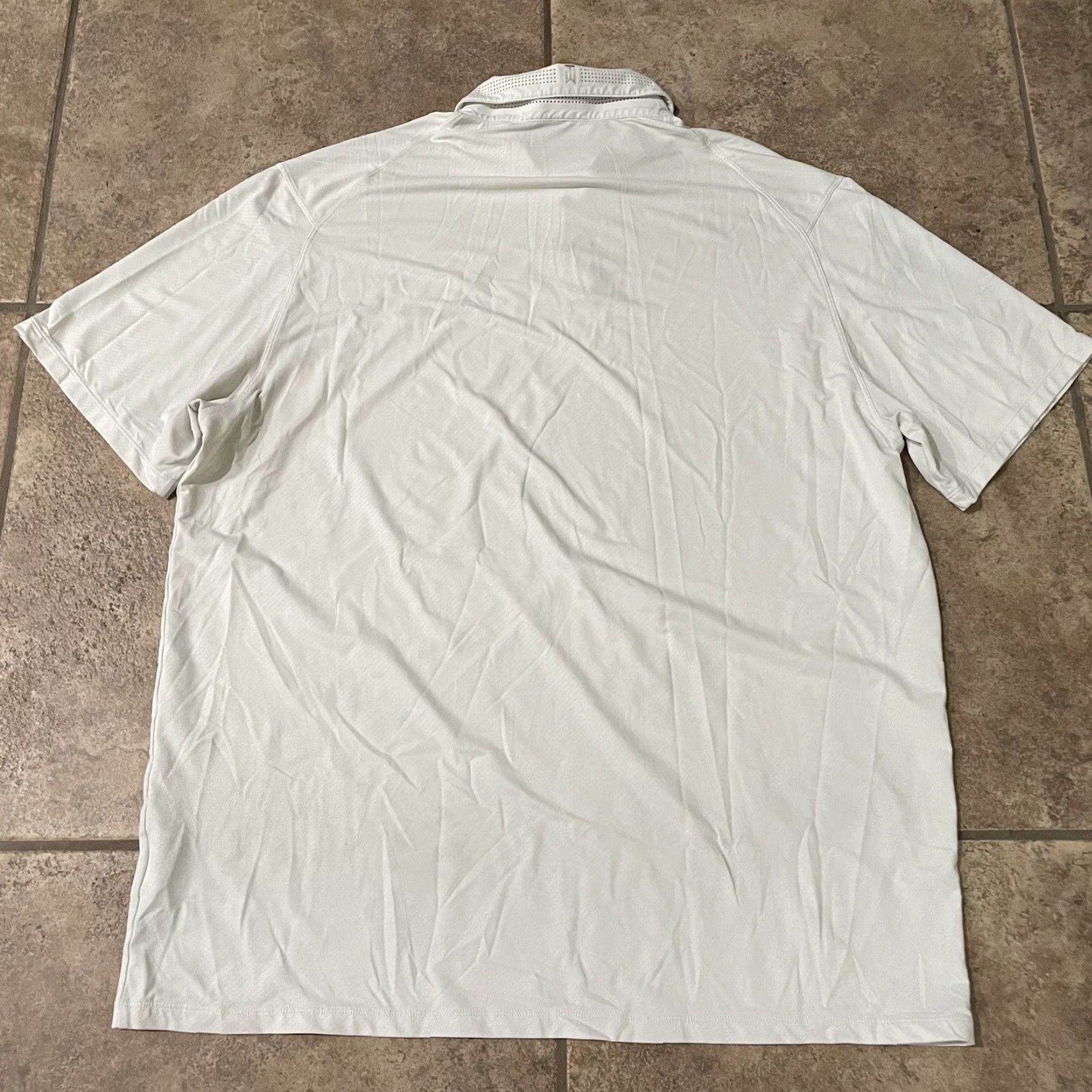 Nike VINTAGE Nike vented collar stretchy athletic polo Golf shirt Mens XL White Size US XL / EU 56 / 4 - 5 Thumbnail