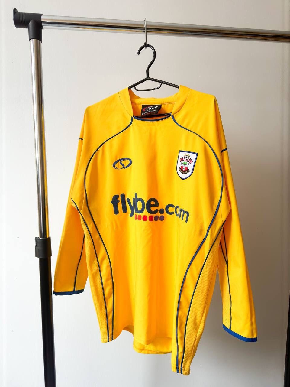 Vintage 2007/2008 FC Southampton Away Retro Jersey / Football Shirt Size US S / EU 44-46 / 1 - 2 Thumbnail