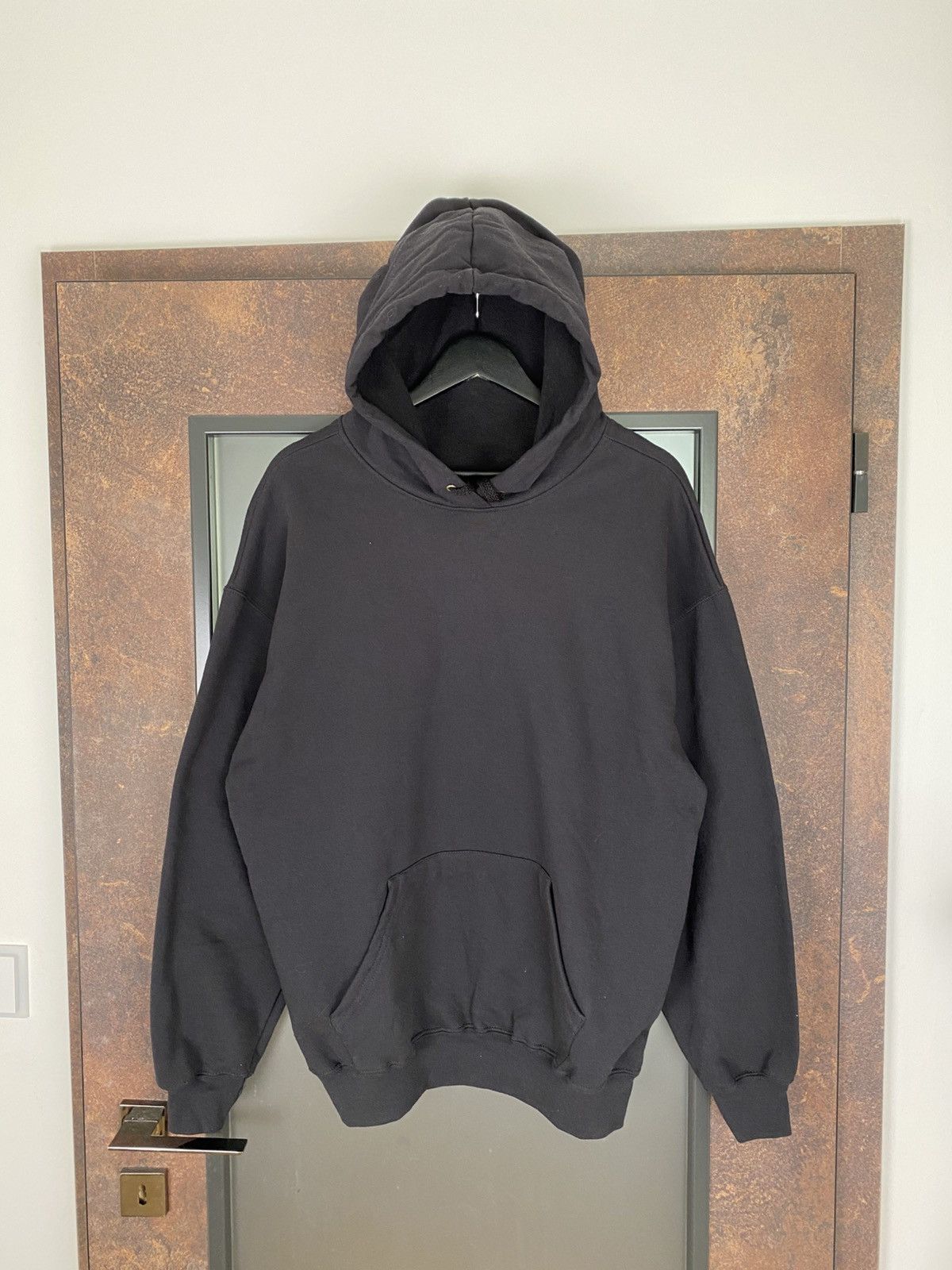 Fruit Of The Loom Black oversized hoodie Size US L / EU 52-54 / 3 - 2 Thumbnail