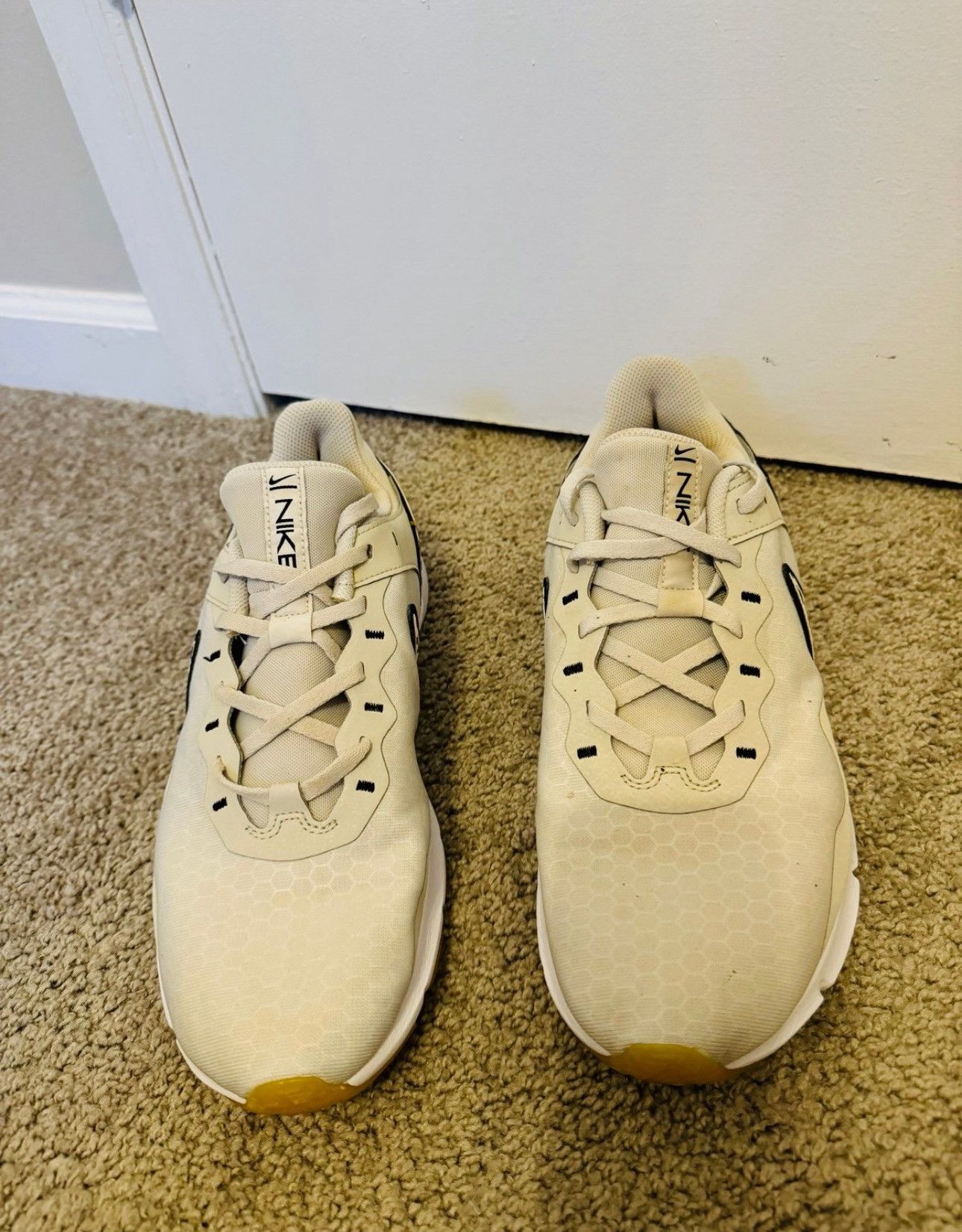 Nike Nike Legend Essential 2 Womens Running Training Shoe Sz 11.5 Size US 11.5 / IT 41.5 - 3 Thumbnail