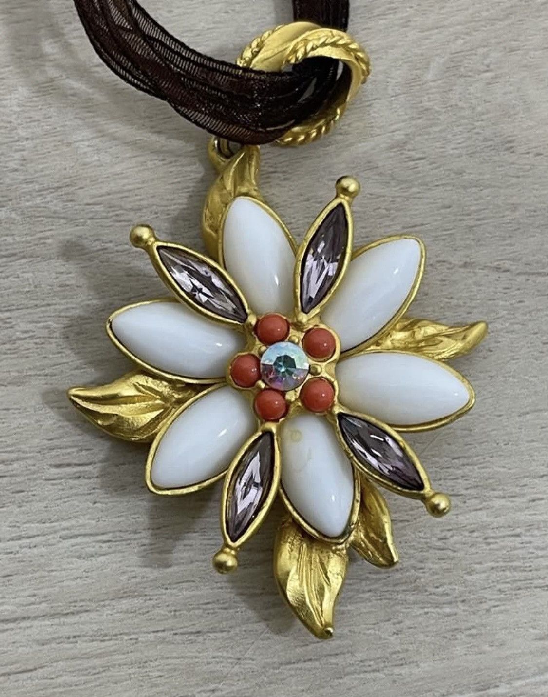 Christian Lacroix Christian Lacroix vintage charms Size ONE SIZE - 4 Thumbnail