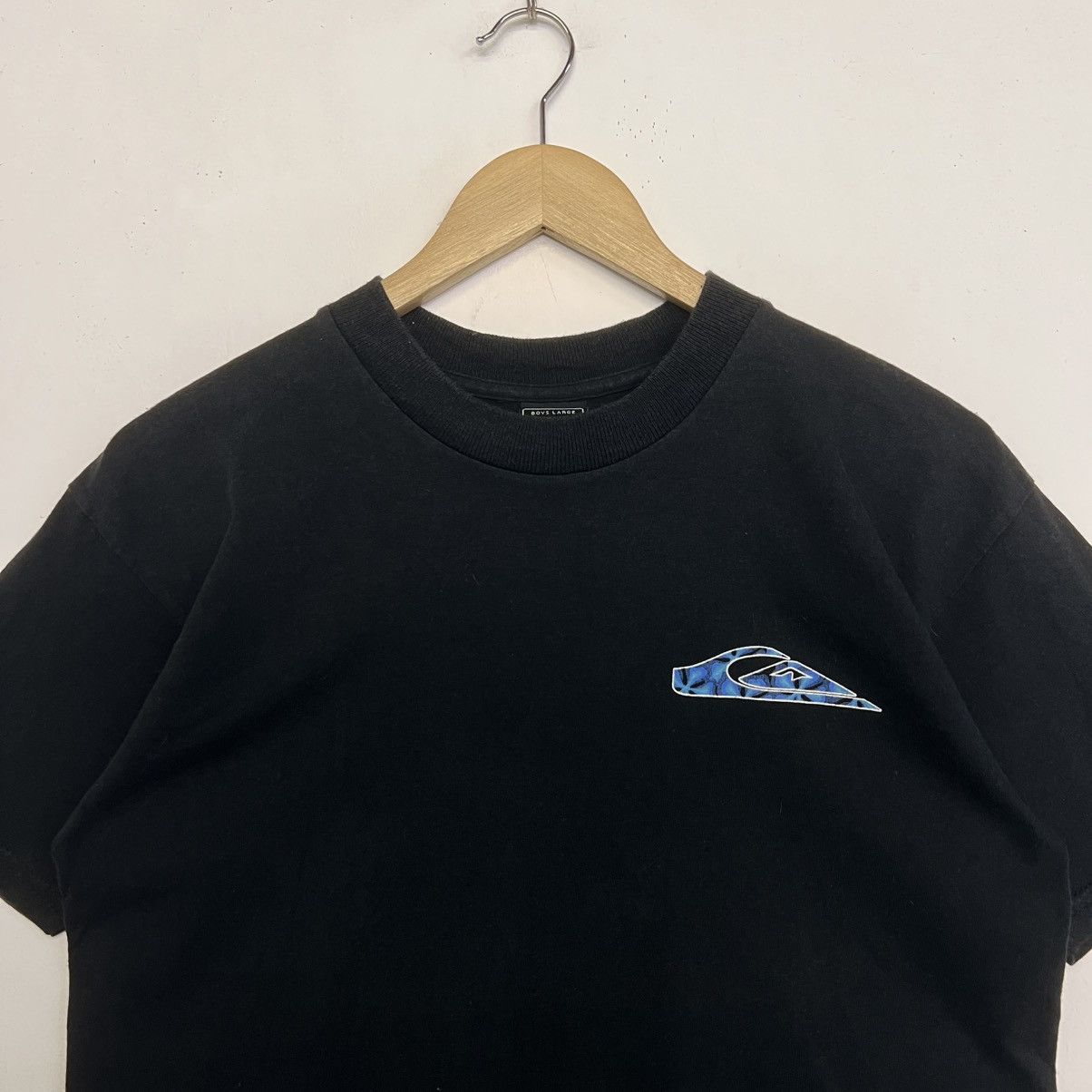 Quiksilver QUIKSILVER VINTAGE SURF BOARDING COMPANY BACKHIT TSHIRT Size US S / EU 44-46 / 1 - 5 Thumbnail