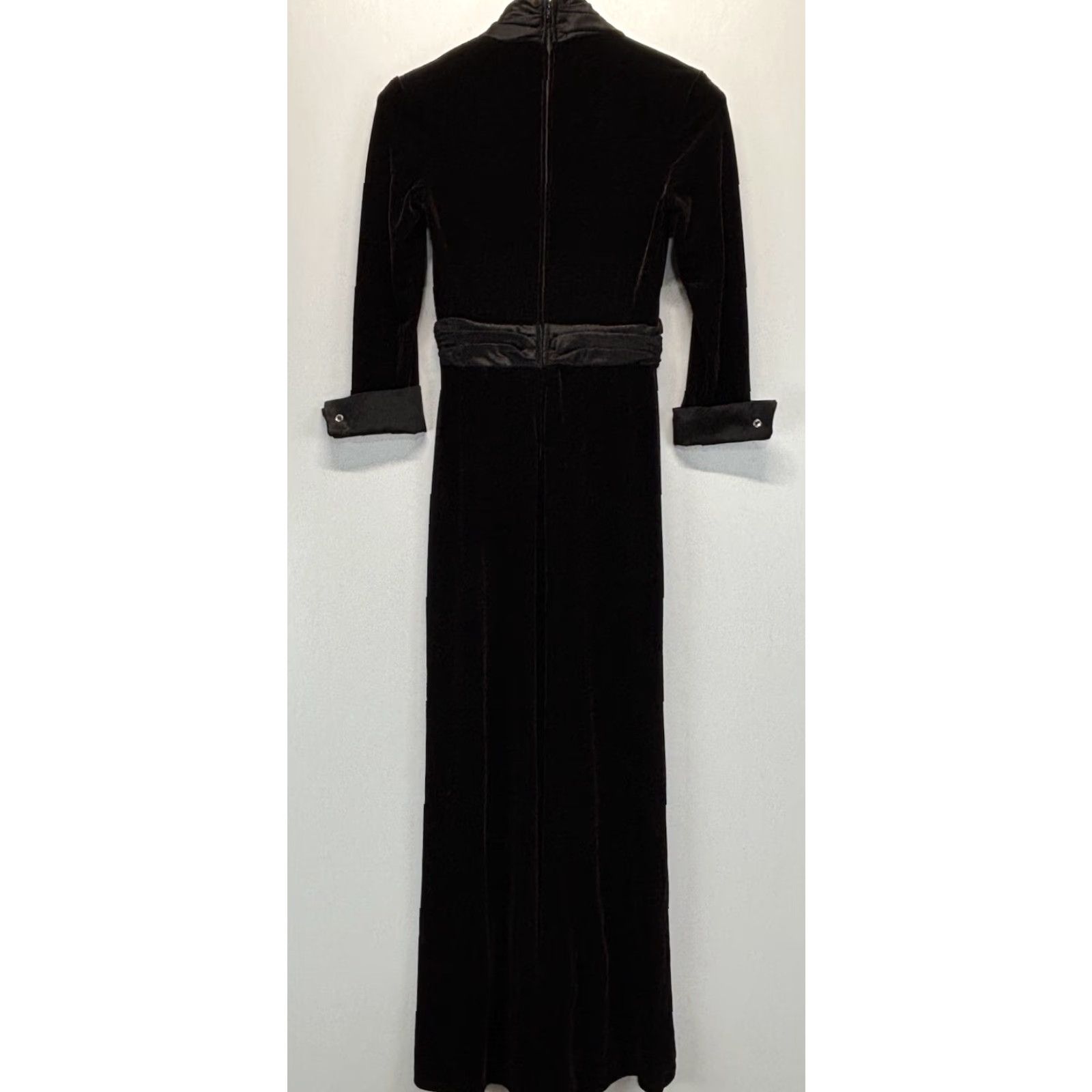 Tadashi Shoji Tadashi Shoji Velvet Evening Formal Maxi Dress Gown Womens 4 Chocolate Brown 3/4 Sleeve Turtleneck Zip Velvet Ball Gown Size S / US 4 / IT 40 - 4 Thumbnail