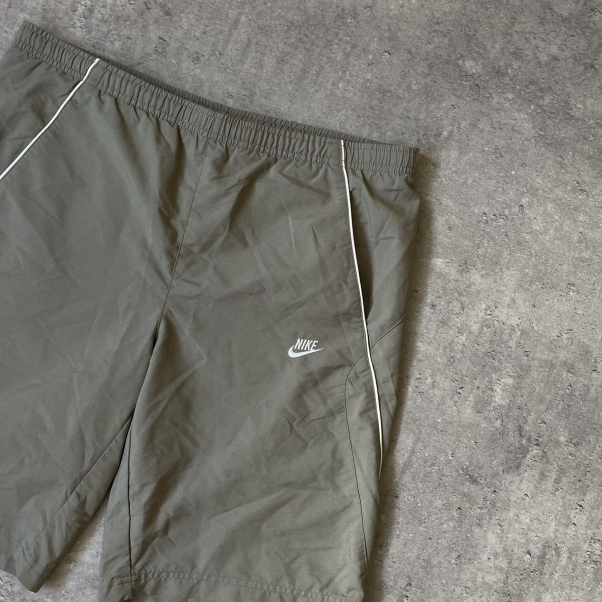 Nike × Nike ACG × Vintage Vintage 90s Nike Nylon Shorts Size US 30 / EU 46 - 2 Thumbnail