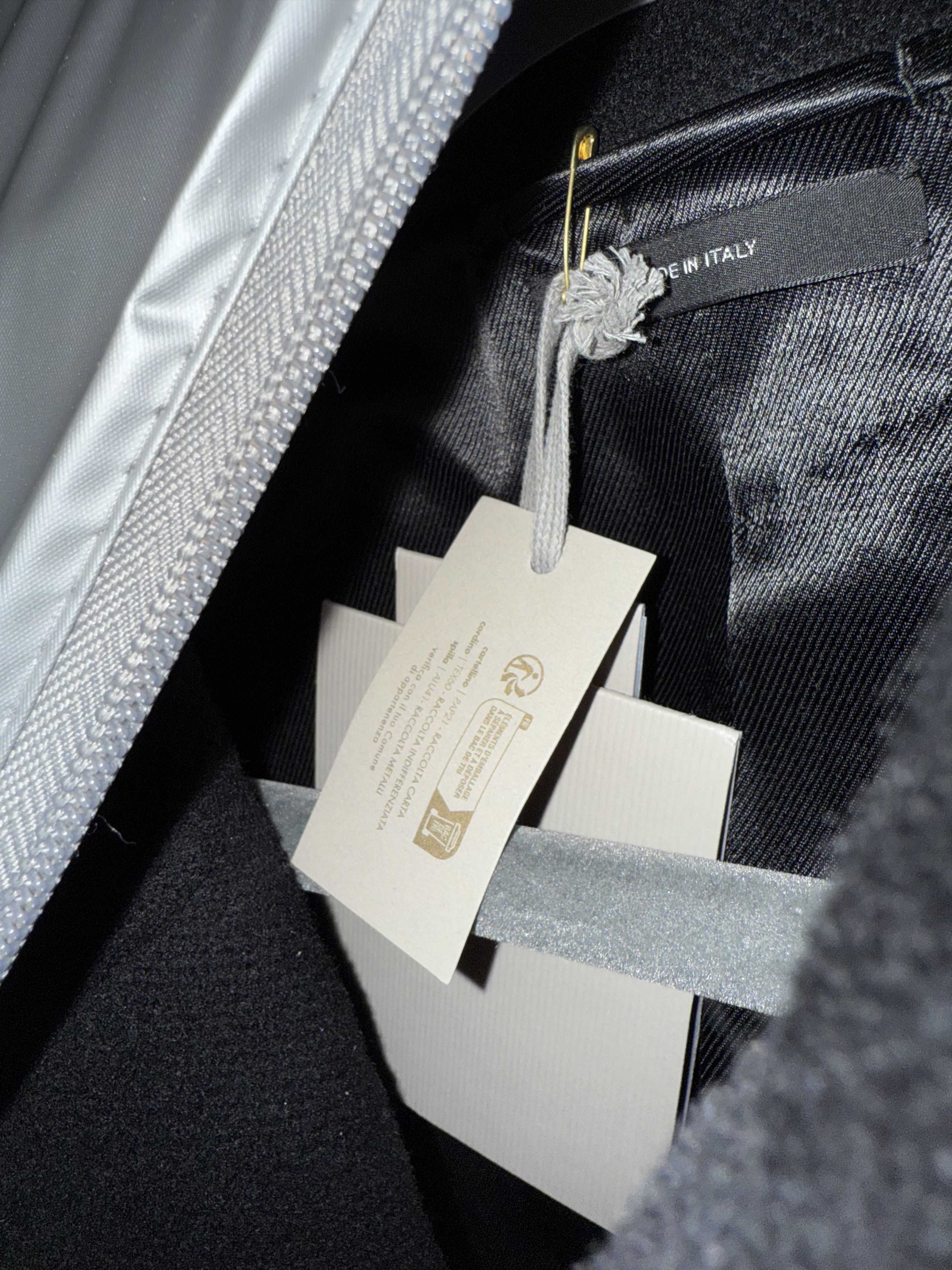 Tom Ford NWT Authentic Tom Ford double breasted black 42 52 Large Size US L / EU 52-54 / 3 - 6 Thumbnail
