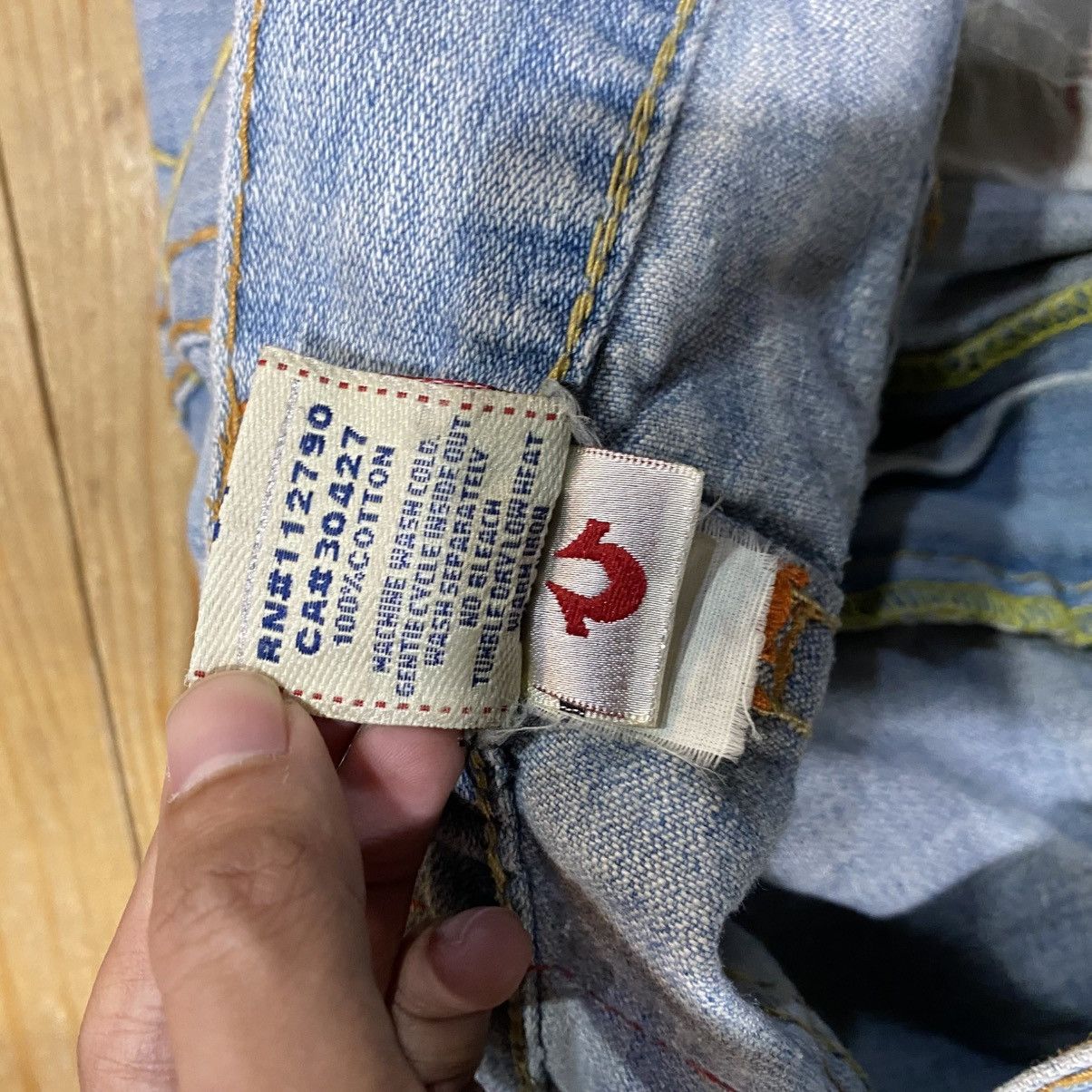 True Religion 2000s True Religion Joey Super T Bold Stitch Flared Jeans Size US 34 / EU 50 - 18 Thumbnail