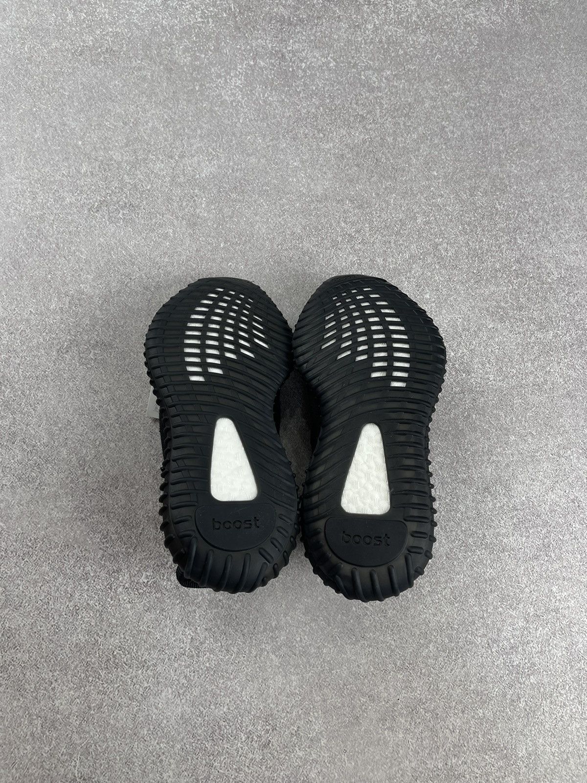 Adidas Adidas Yeezy Boost 350 V2 Onyx Sneakers Size 36 Size US 5 / IT 35 - 7 Thumbnail
