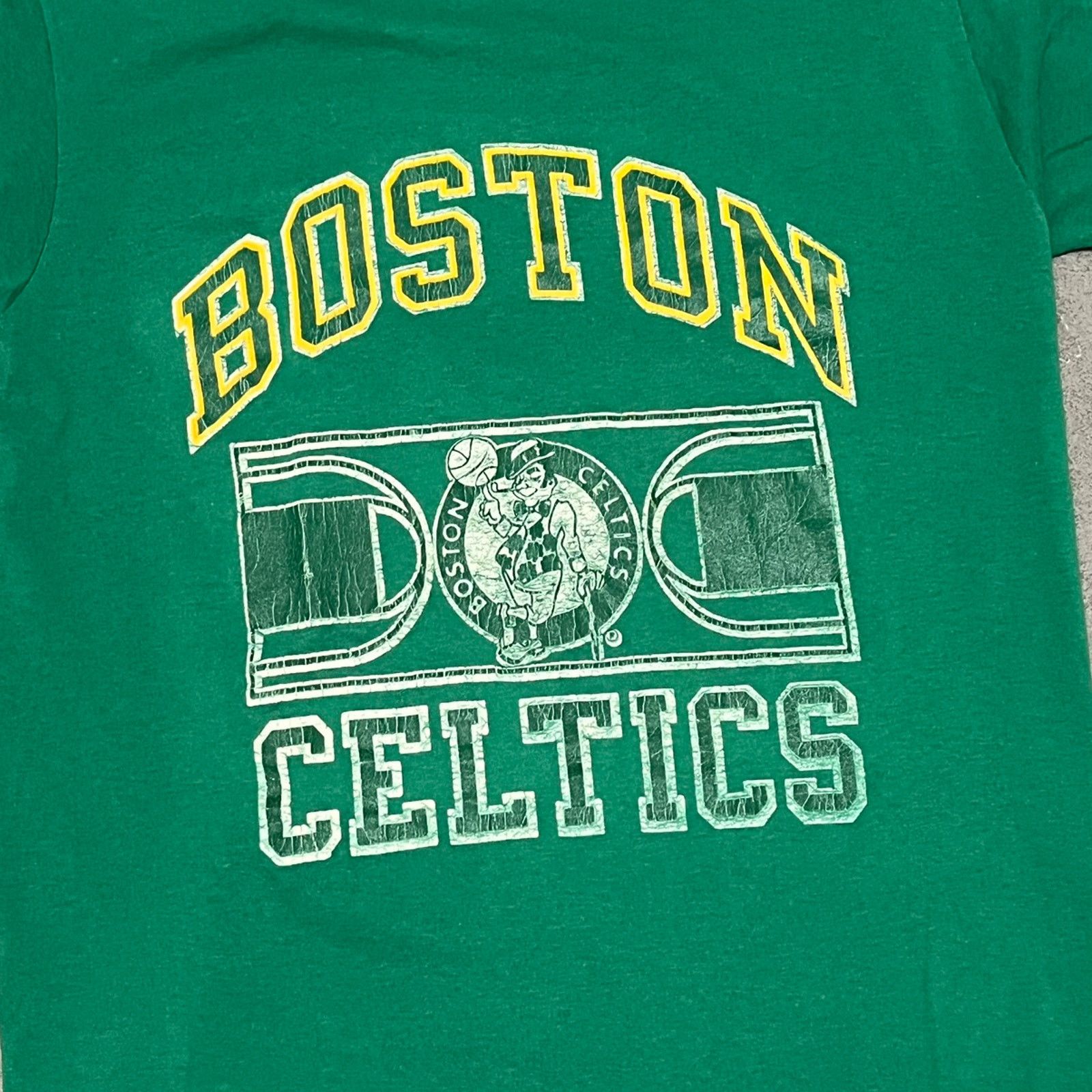 Vintage Vintage 1990’s NBA Boston Celtics Graphic T-shirt Medium Size US M / EU 48-50 / 2 - 2 Thumbnail