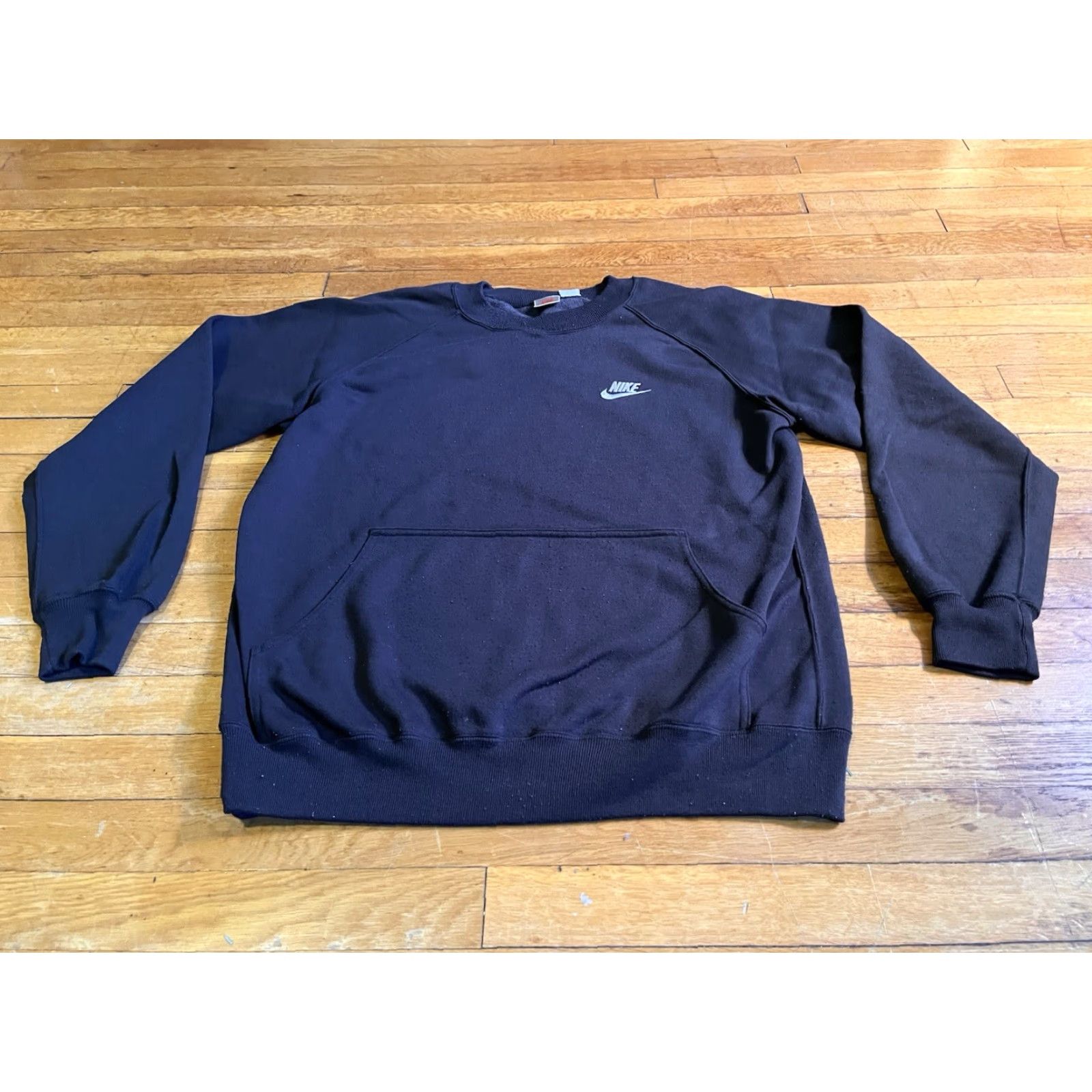 Nike VINTAGE Nike Swoosh Raglan Sweatshirt Men's XL Black 90s Size US XL / EU 56 / 4 - 2 Thumbnail