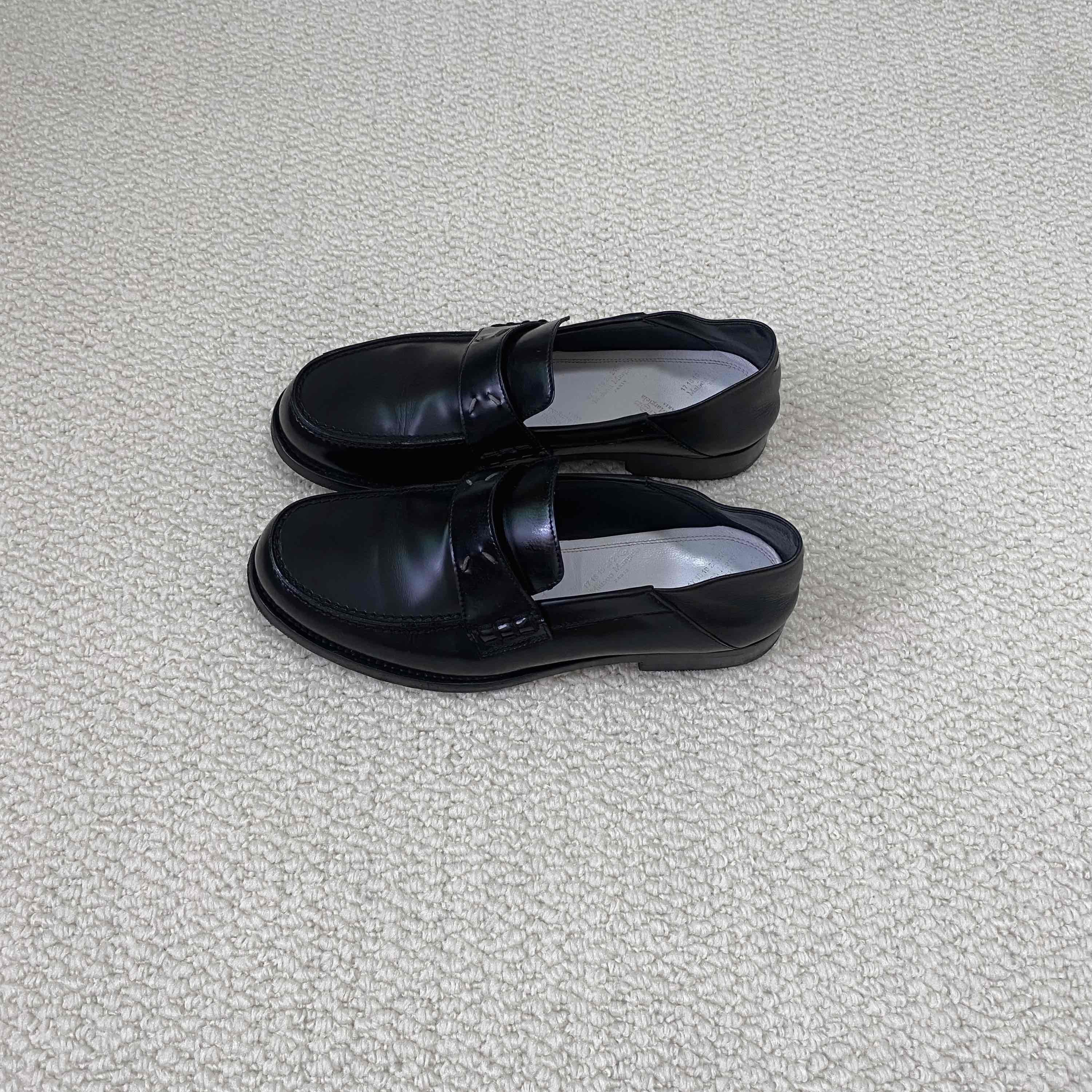 Maison Margiela Maison Margiela Leather Loafers Size 37.5 Size US 7.5 / IT 37.5 - 1 Thumbnail