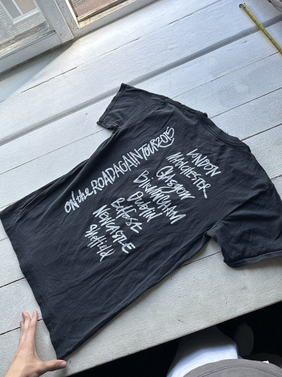 Band Tees 🚨 ONE DIRECTION Tee band big logo ON THE ROAD AGAIN TOUR Size US M / EU 48-50 / 2 - 8 Thumbnail