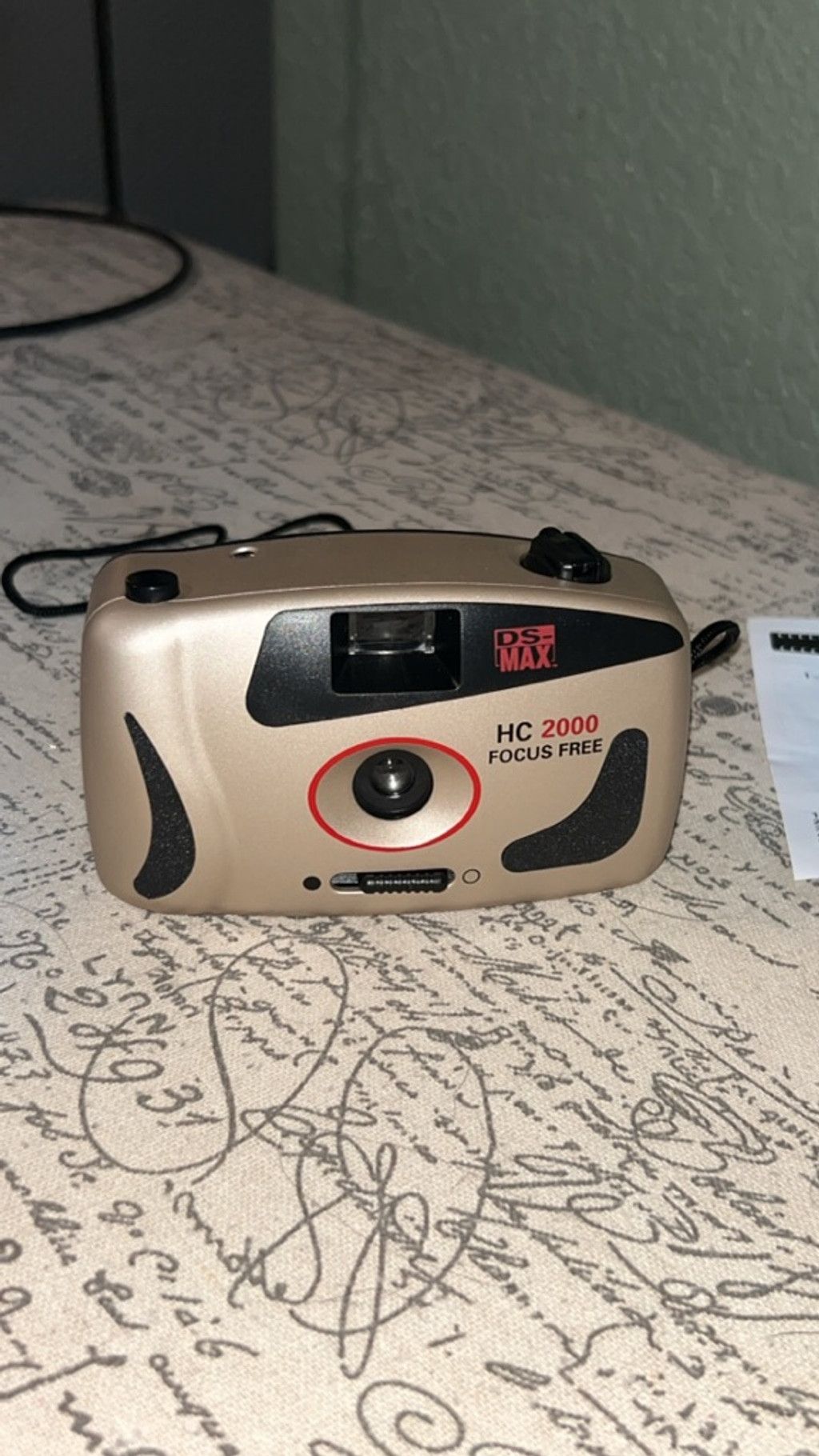 Other Unisex DS Max HC 2000 Film Camera One Size Gold Black Size ONE SIZE - 1 Thumbnail