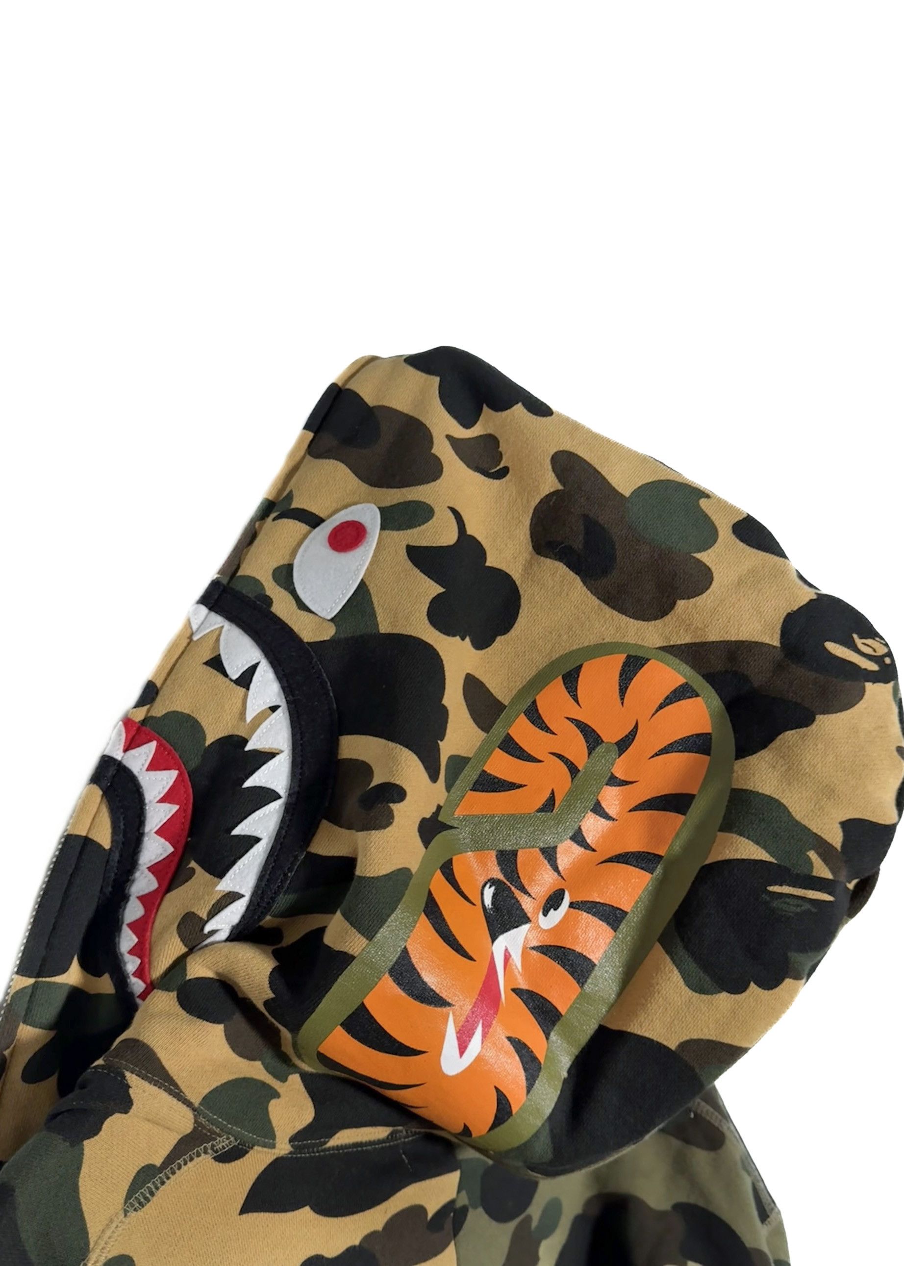 Bape Bape Beige Green Half Half Shark Hoodie Size US XL / EU 56 / 4 - 6 Thumbnail