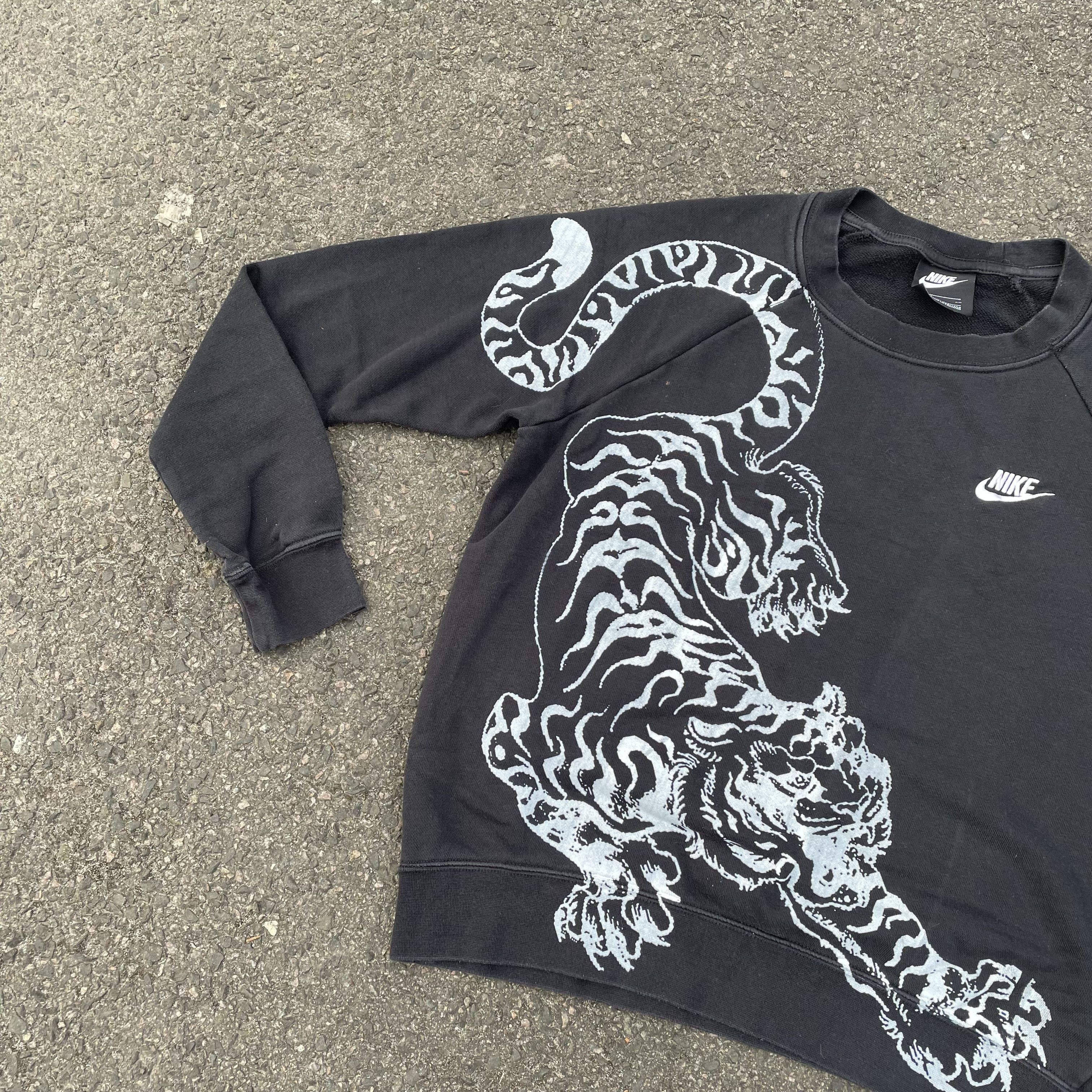 Nike Custom Nike Tiger Sweatshirt Black Crewneck opium Grunge Size US S / EU 44-46 / 1 - 3 Thumbnail