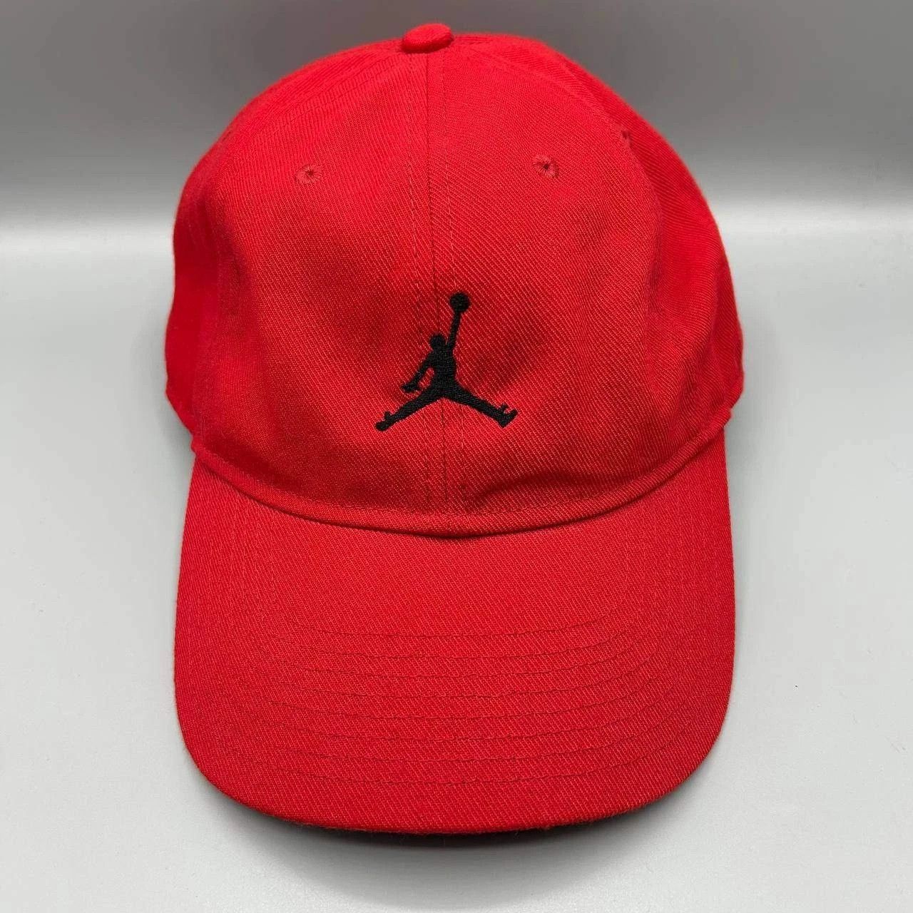 Jordan Brand Air Jordan Hat Men Red Embroidered Logo Strap Back Cap Size ONE SIZE - 1 Thumbnail