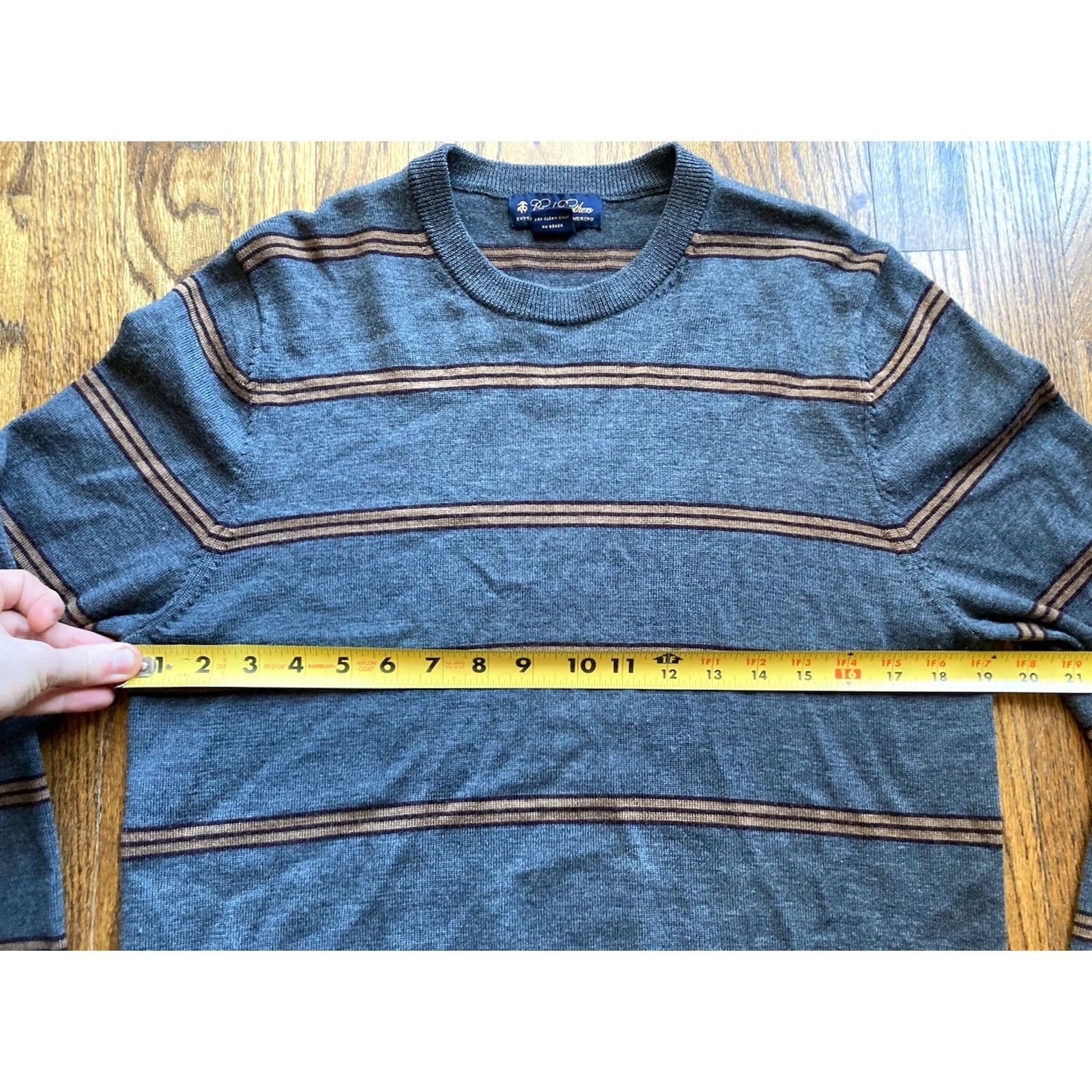 Brooks Brothers Brooks Brothers VTG Mens Sweater Extra Fine Merino Wool Size Small Gray Striped Pullover Size US S / EU 44-46 / 1 - 6 Thumbnail