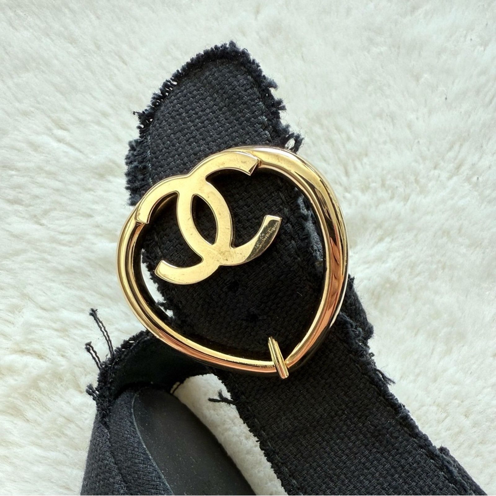 Chanel CHANEL Authentic Canvas Black Wedges Size 40 EU or 10 US Size US 10 / IT 40 - 3 Thumbnail