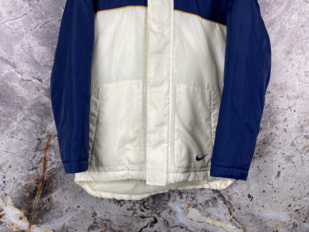 Vintage Men’s Nike Jacket Vintage Big Swoosh Logo Size M Size US M / EU 48-50 / 2 - 3 Thumbnail