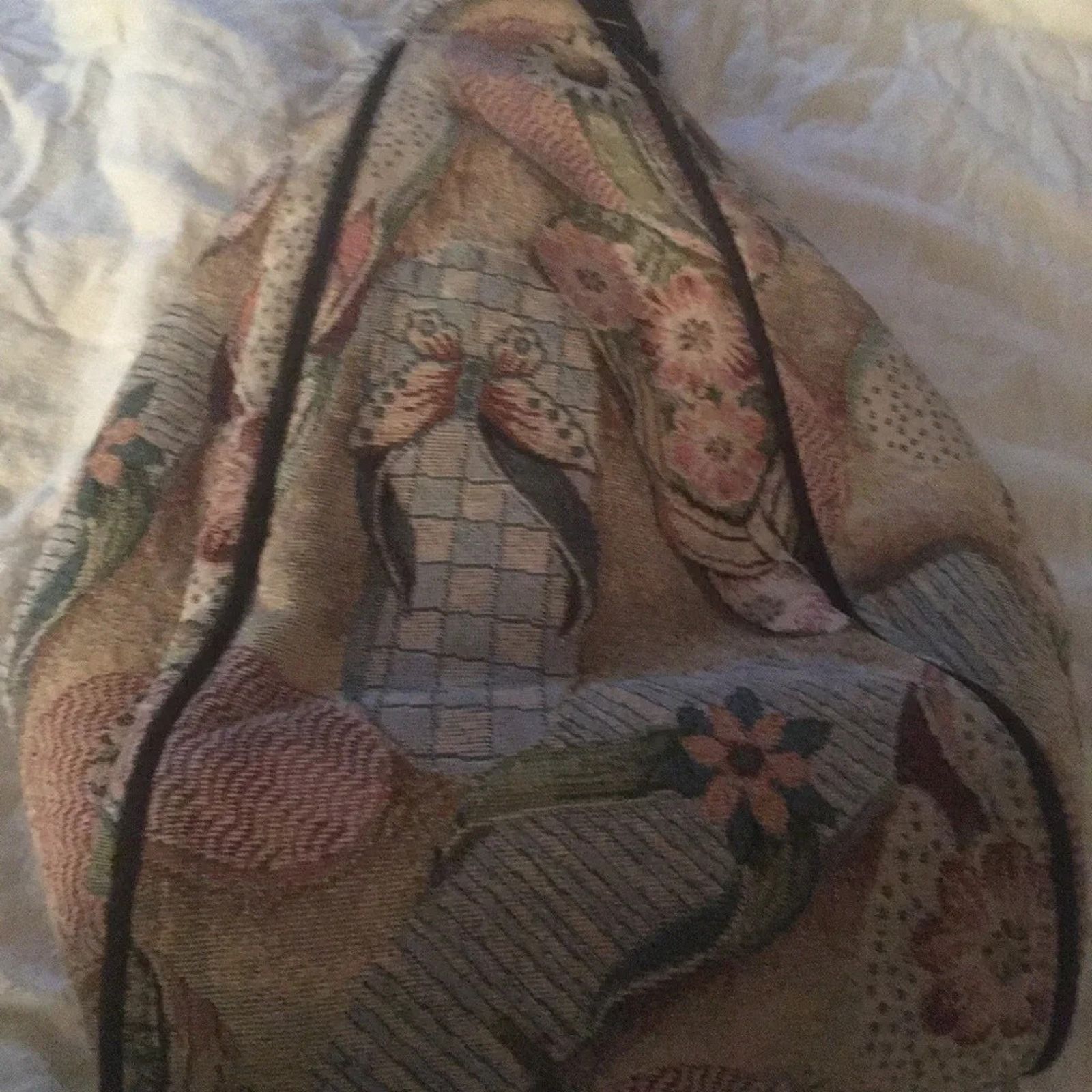 The Unbranded Brand Danny K Beverly Hills tapestry triangle with a beach scene Size ONE SIZE - 1 Thumbnail