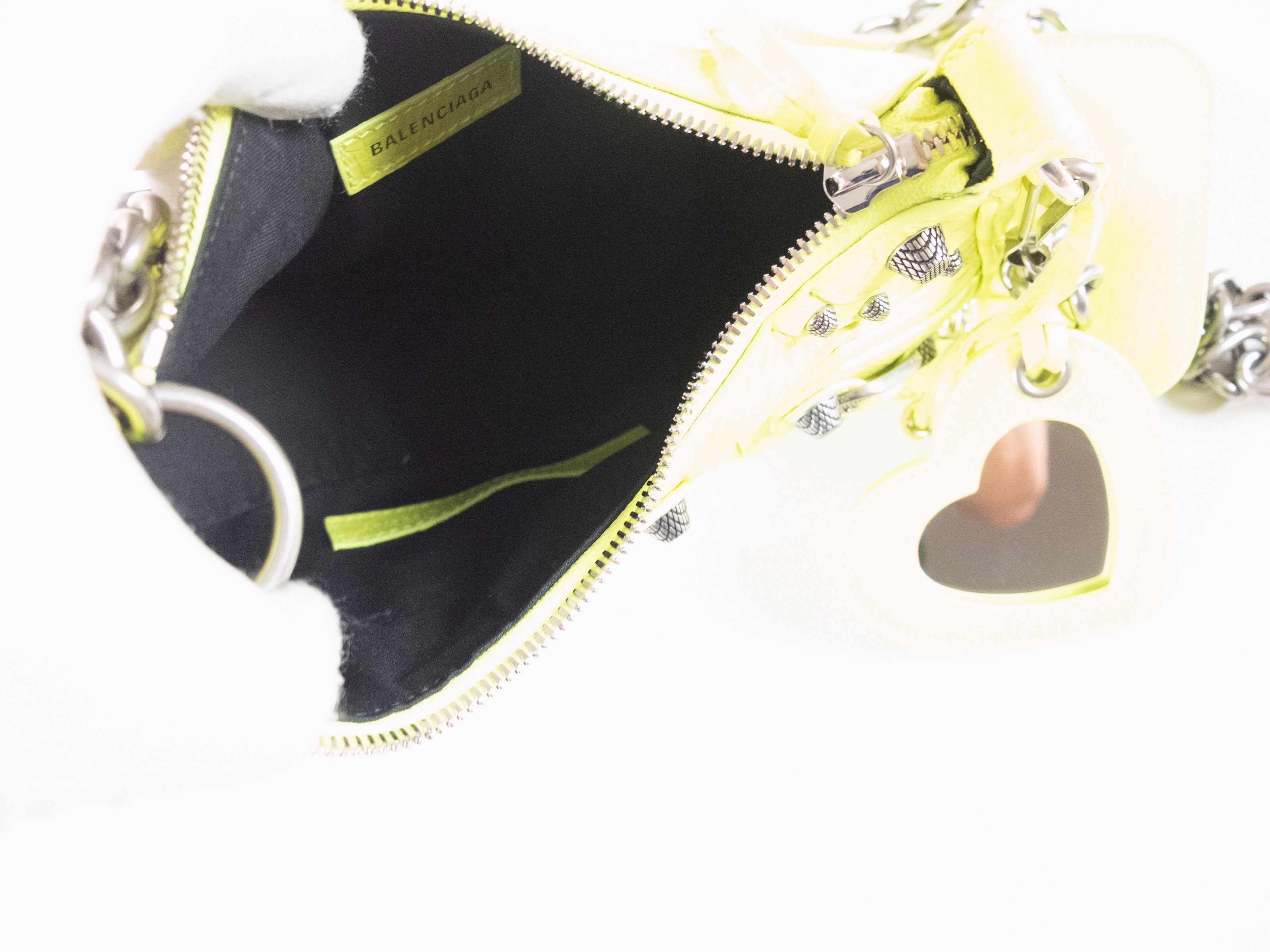 Balenciaga BALENCIAGA Le Cagole XS yellow leather chain shoulder bag Size ONE SIZE - 11 Thumbnail