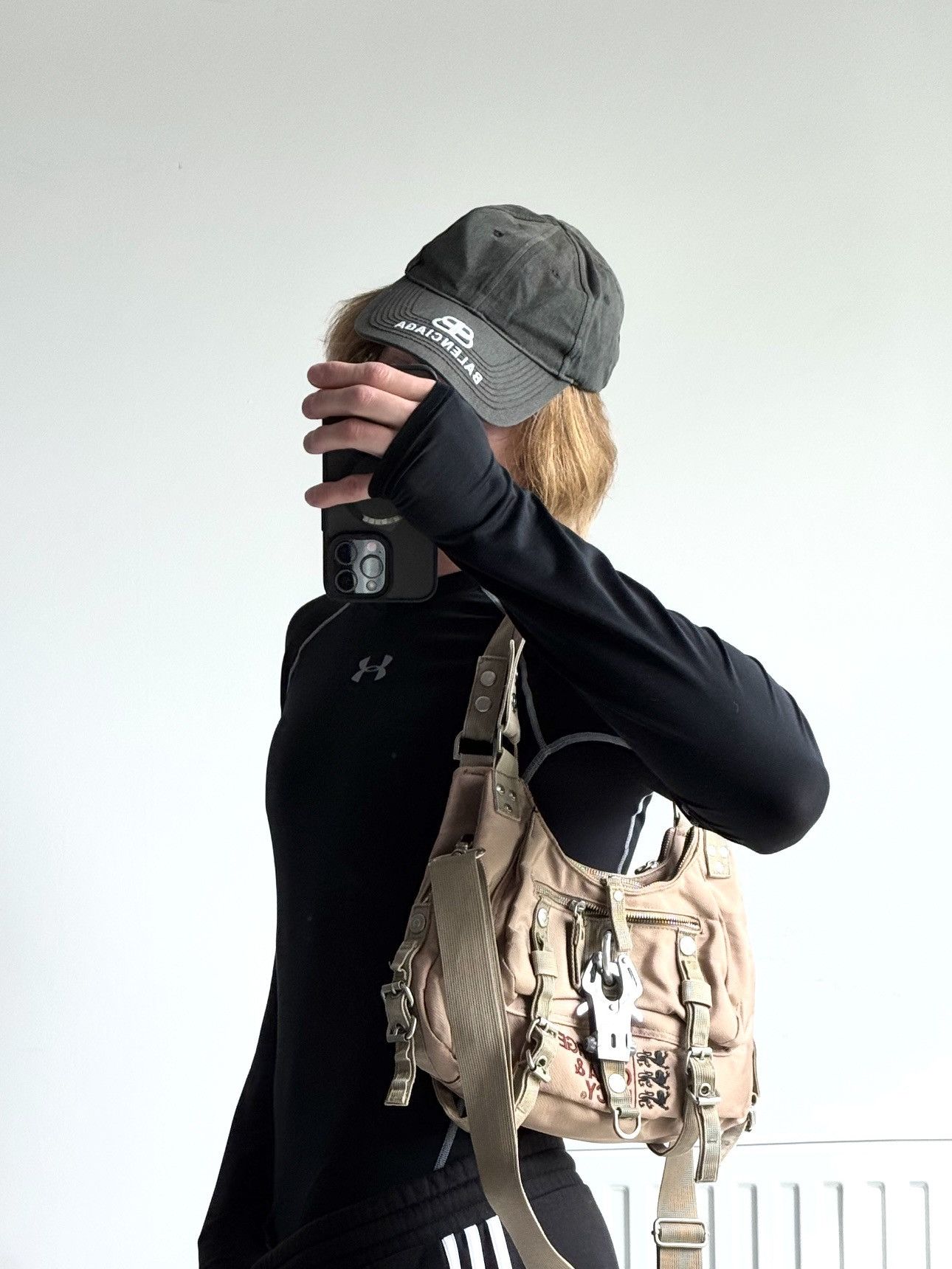 Balenciaga Balenciaga Cap Washed Black BB Used Large Hype Size ONE SIZE - 3 Thumbnail