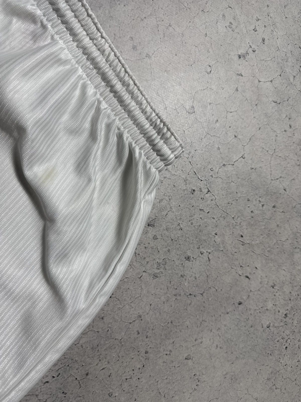 Nike Nike Vintage Shorts White Drill Swoosh Y2K Size US 38 / EU 54 - 7 Thumbnail