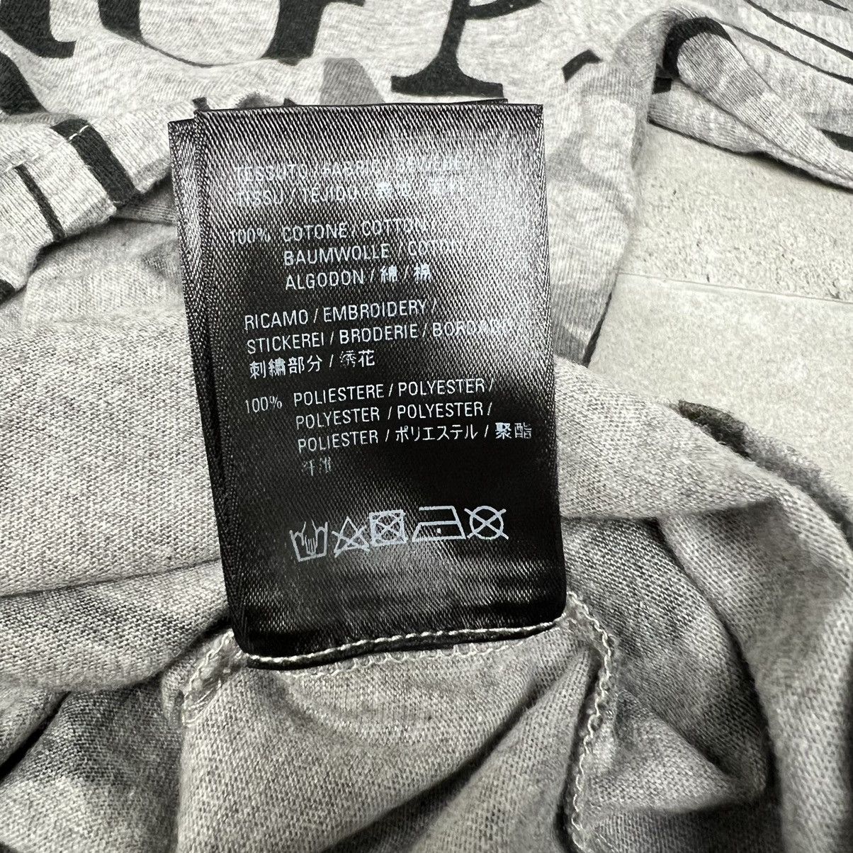Balenciaga Balenciaga Embroidered All Over Logo Grey T-Shirt Size US S / EU 44-46 / 1 - 6 Thumbnail