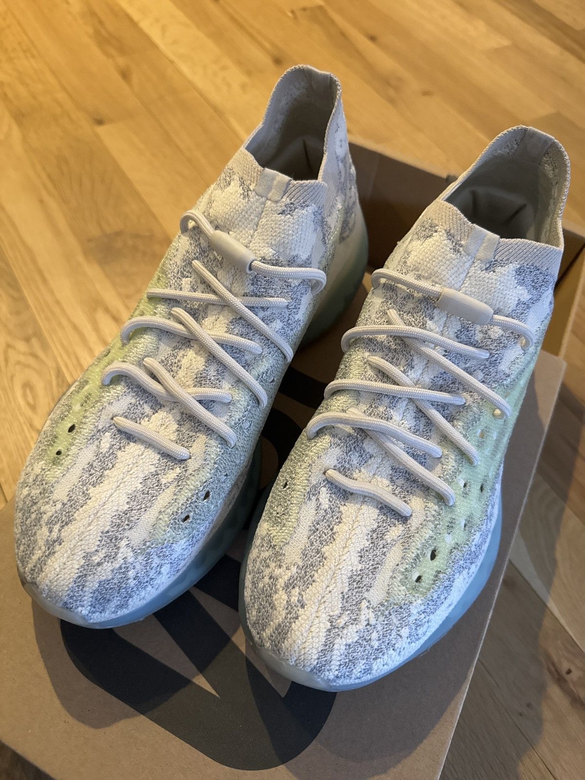 Adidas Adidas Yeezy 380 alien blue size 12.5 GW0304 Size US 12.5 / EU 45-46 - 2 Thumbnail