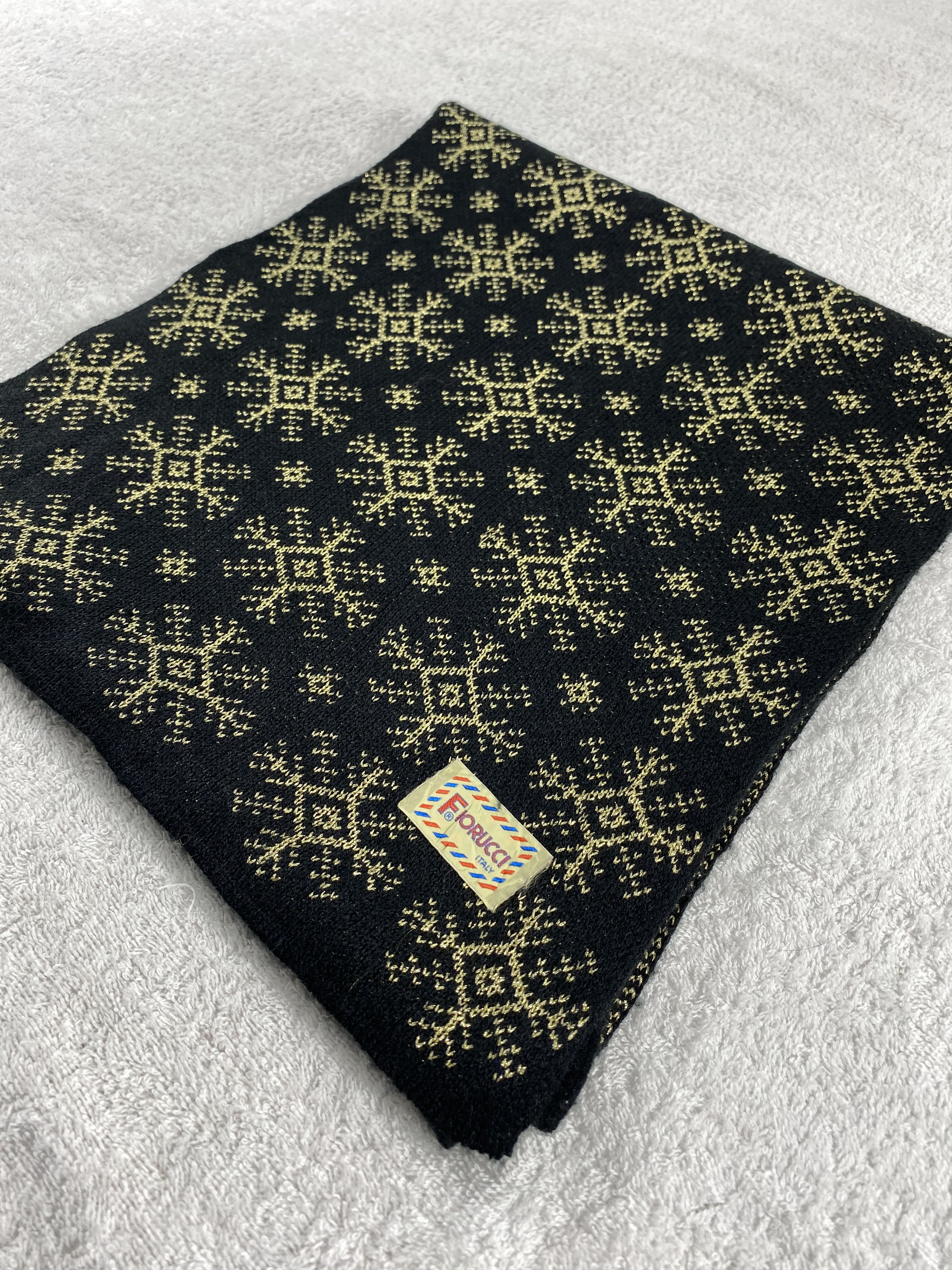 Fiorucci × Vintage Fiorucci Scarf / Muffler / Neckwear - WW1611 Size ONE SIZE - 3 Thumbnail