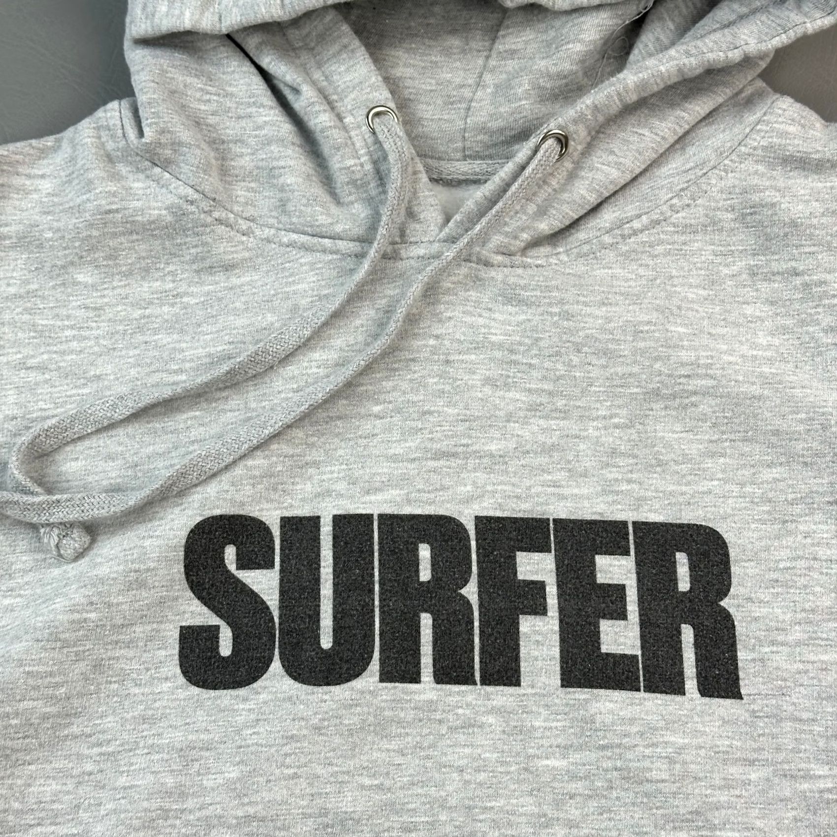 Logo 7 VINTAGE Surfer Magazine Hoodie Mens L Gray Short Sleeve Logo Spellout Pullover Size US L / EU 52-54 / 3 - 2 Thumbnail