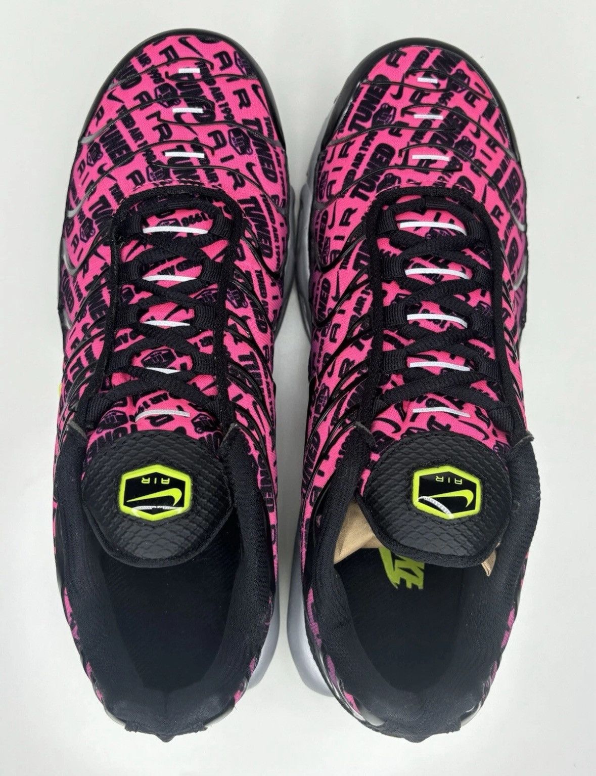 Nike Size 9 - NIKE AIR MAX PLUS MERCURIAL BLACK HYPER PINK VOLT Size US 9 / EU 42 - 6 Thumbnail