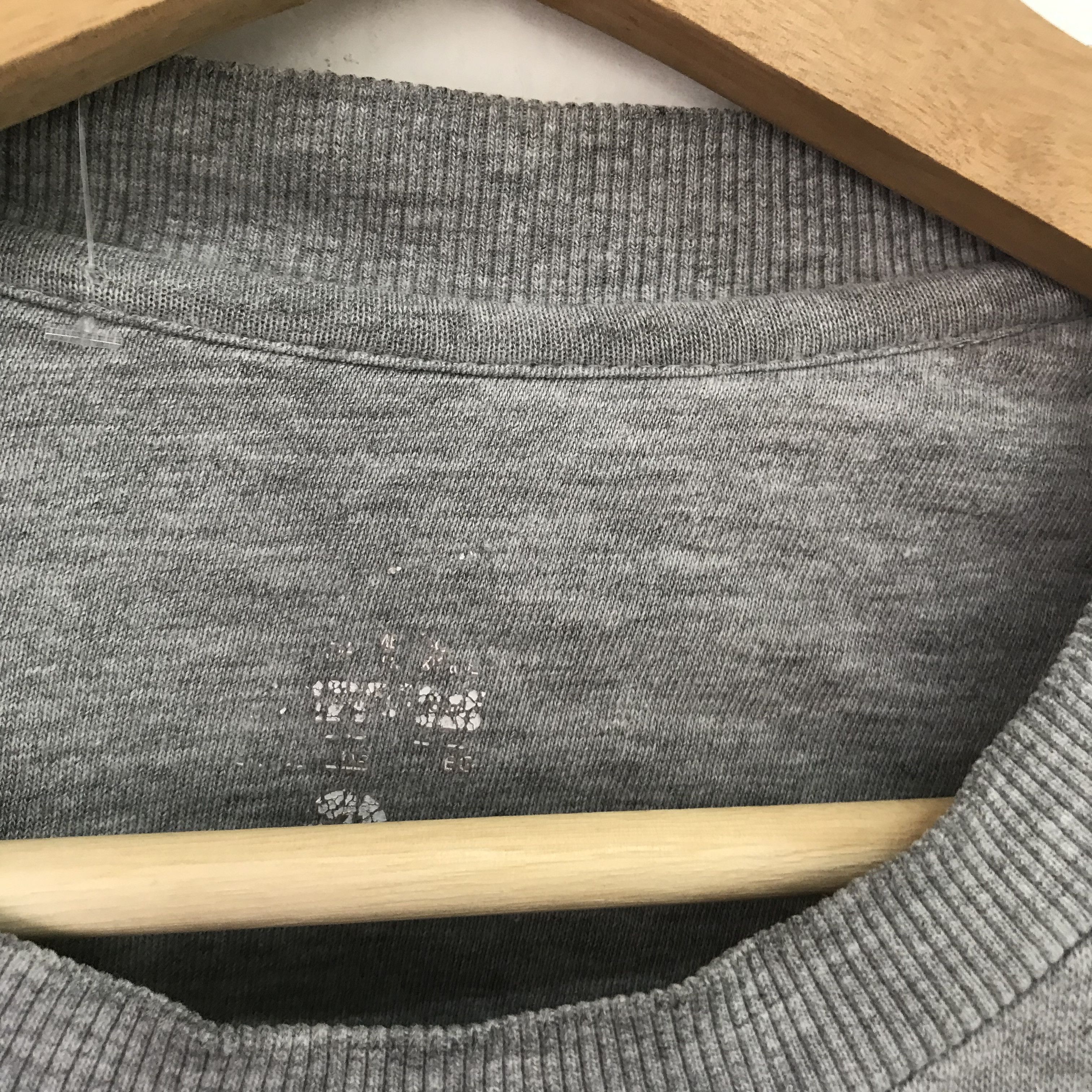 Vintage Vintage University of Dubuque Gray Sweatshirt - 457 Size US XL / EU 56 / 4 - 8 Thumbnail