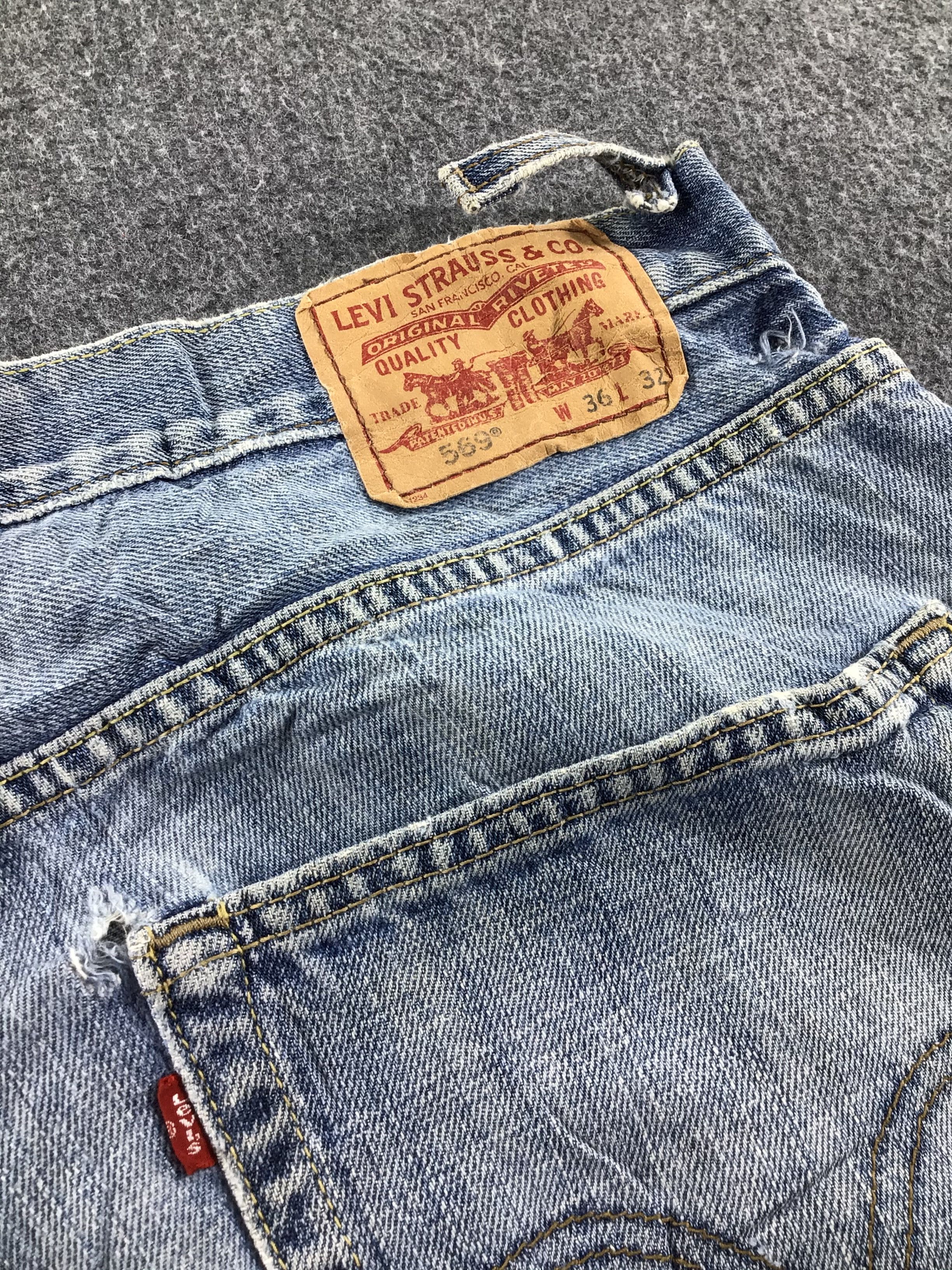 Levi's Vintage Levis 569 Jeans Faded Blue Denim -J566 Size US 36 / EU 52 - 5 Thumbnail