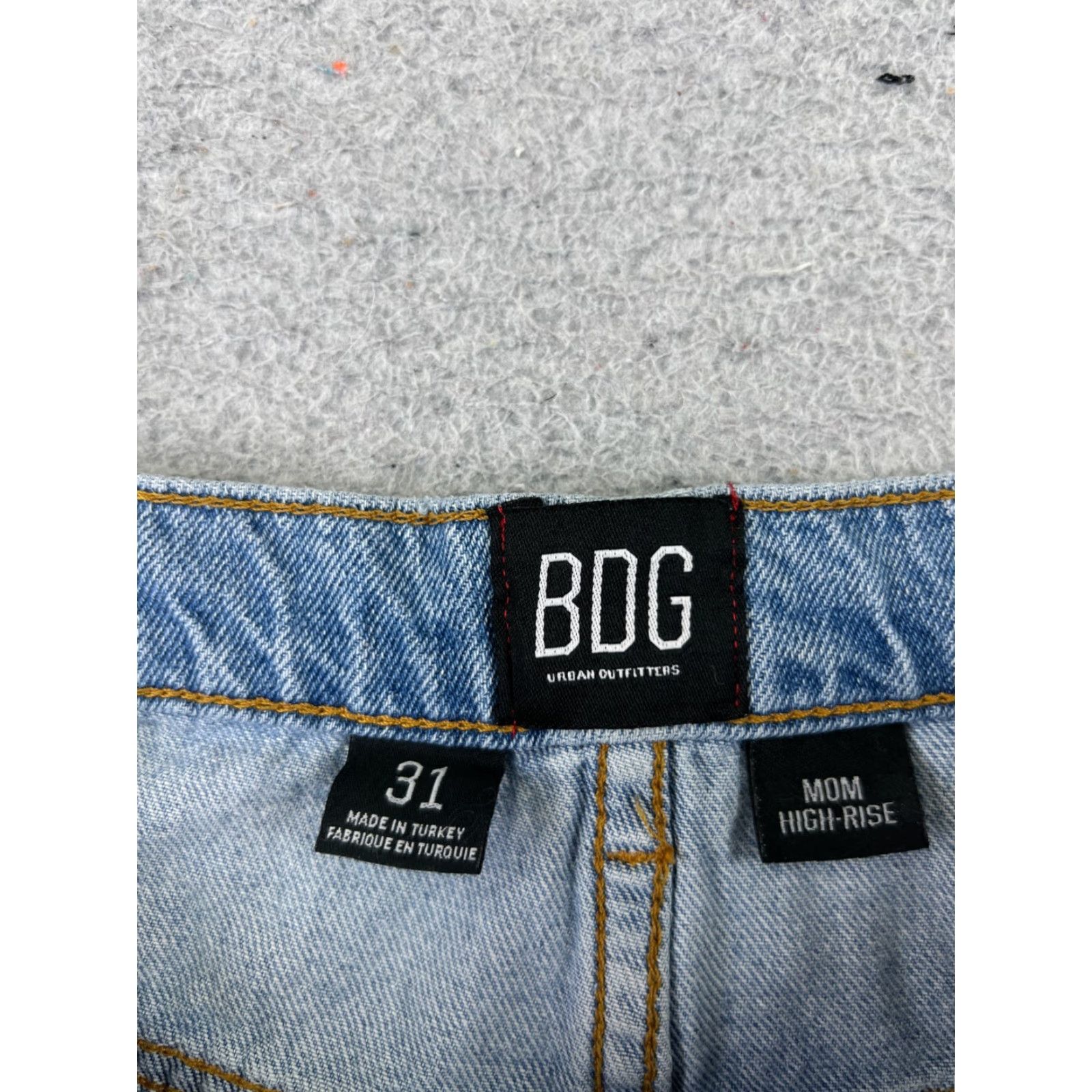 Bdg BDG Shorts Womens Blue Denim 25 Mid Rise Cut-Off 2.0in Inseam 5-Pocket Cotton Blend Medium Wash Java? Size 42" / US 20 - 7 Thumbnail