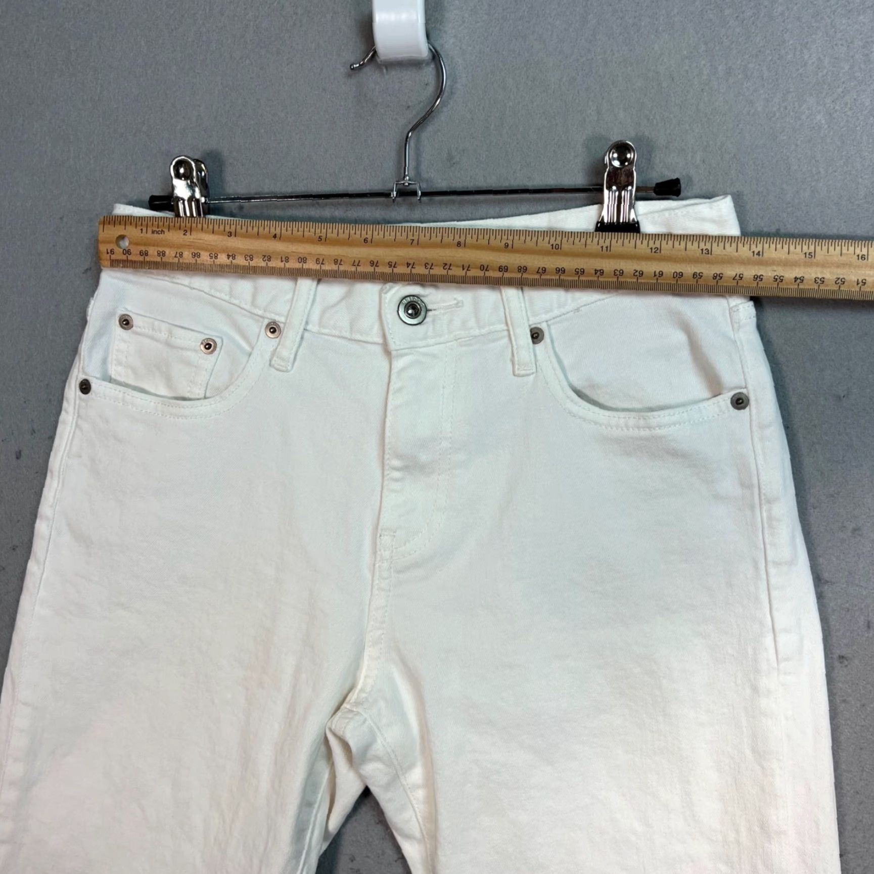 Uniqlo VINTAGE Uniqlo Jeans Women’s White Tapered Leg Slim Straight Size 24 Cotton Blend Denim 26in Inseam 8.5-10.5 Rise Women’s Jeans Size 42" / US 20 - 5 Thumbnail