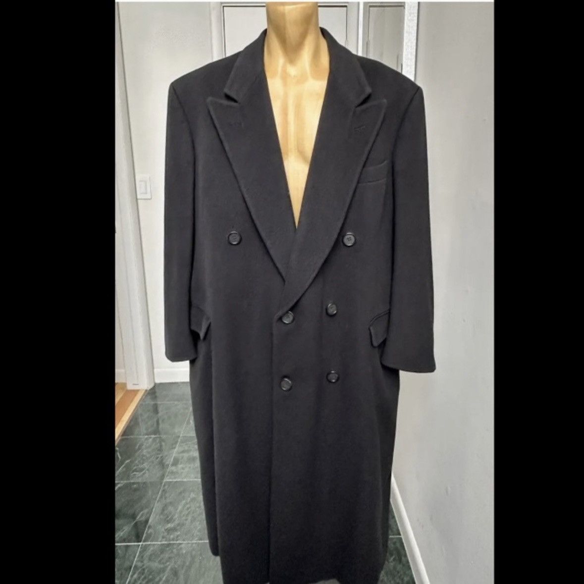 image of Barneys New York x Vintage 1990S Barney's New York Cashmere Long Overcoat 44R in Black (Size Small)