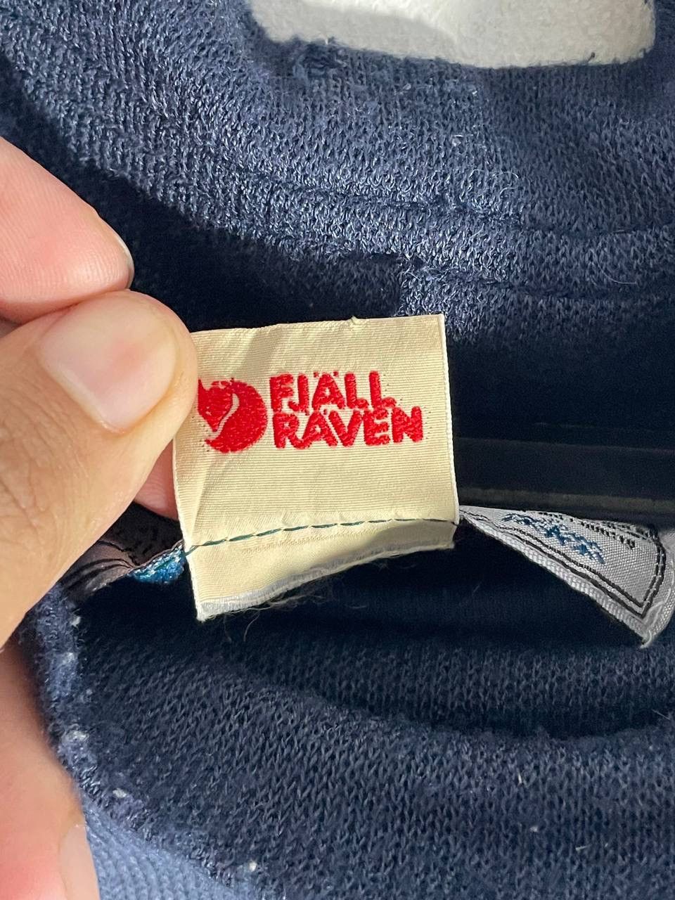 Fjallraven Vintage fjallraven sweatshirt pullover jumper size L Size US L / EU 52-54 / 3 - 8 Thumbnail