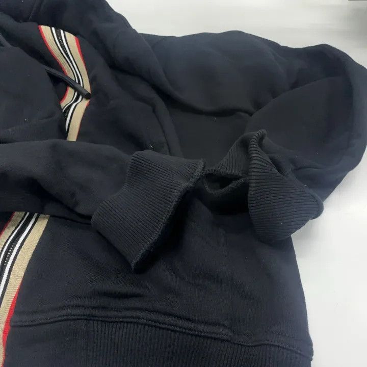 Burberry Burberry Burberry Black Hooded Sweatshirt with Stripes-250 Size US XS / EU 42 / 0 - 7 Thumbnail